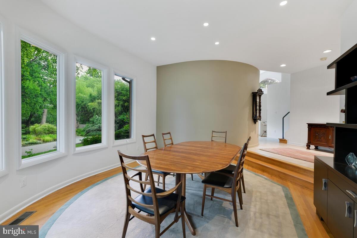 LUXMANOR - Residential