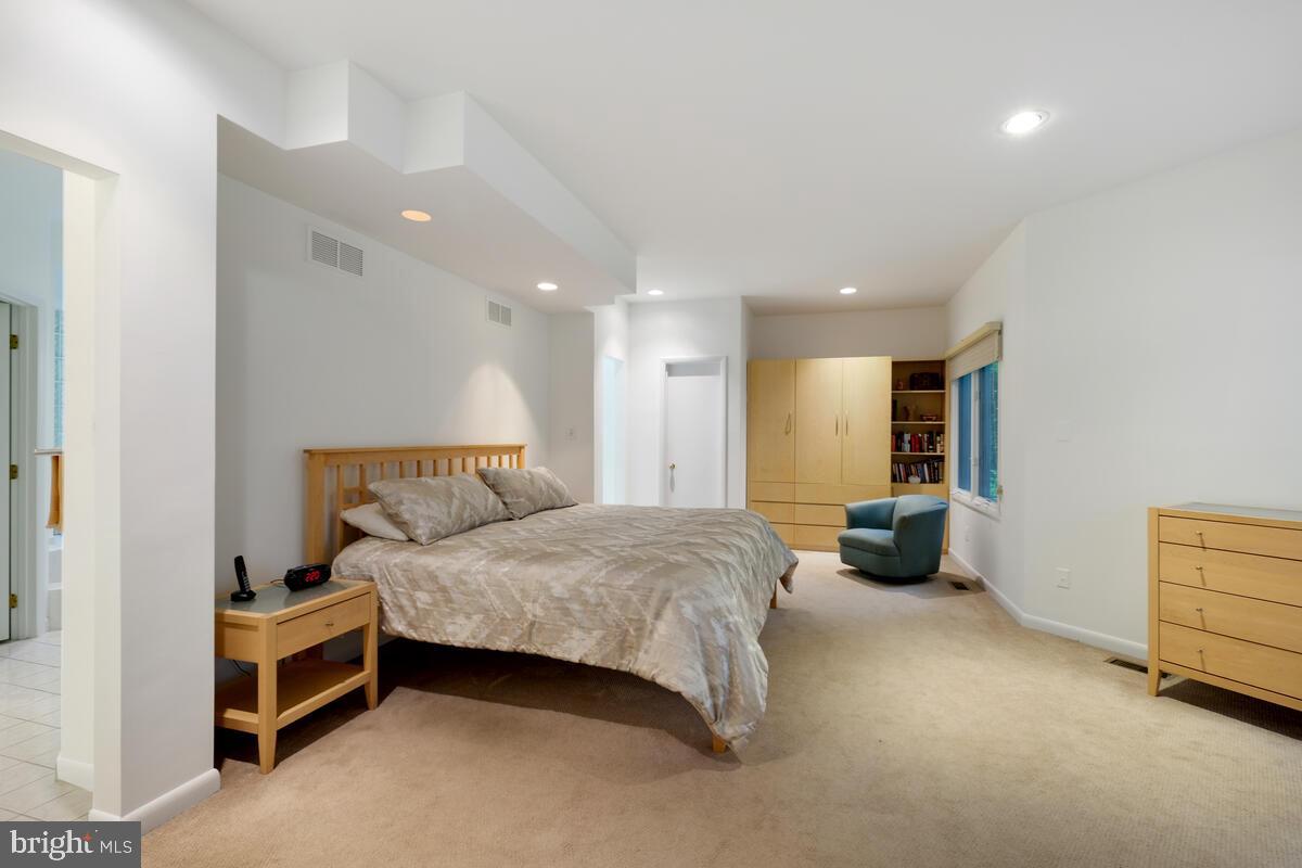 LUXMANOR - Residential