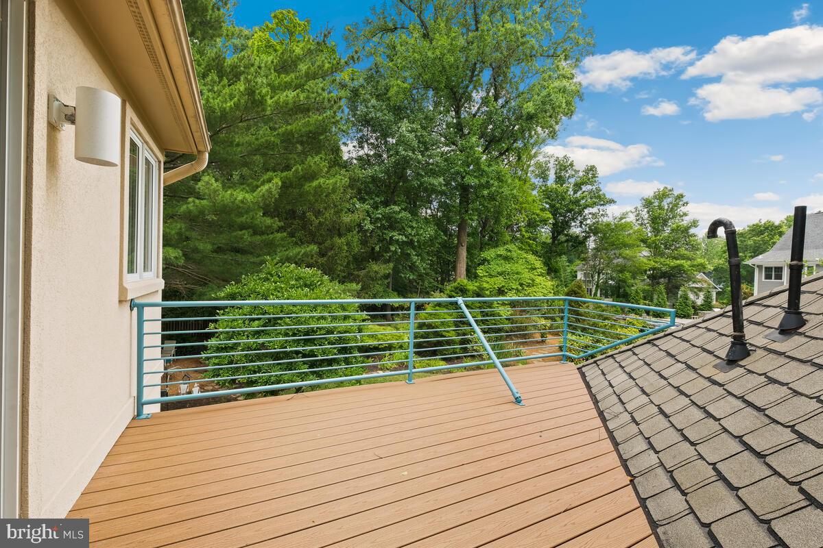 LUXMANOR - Residential