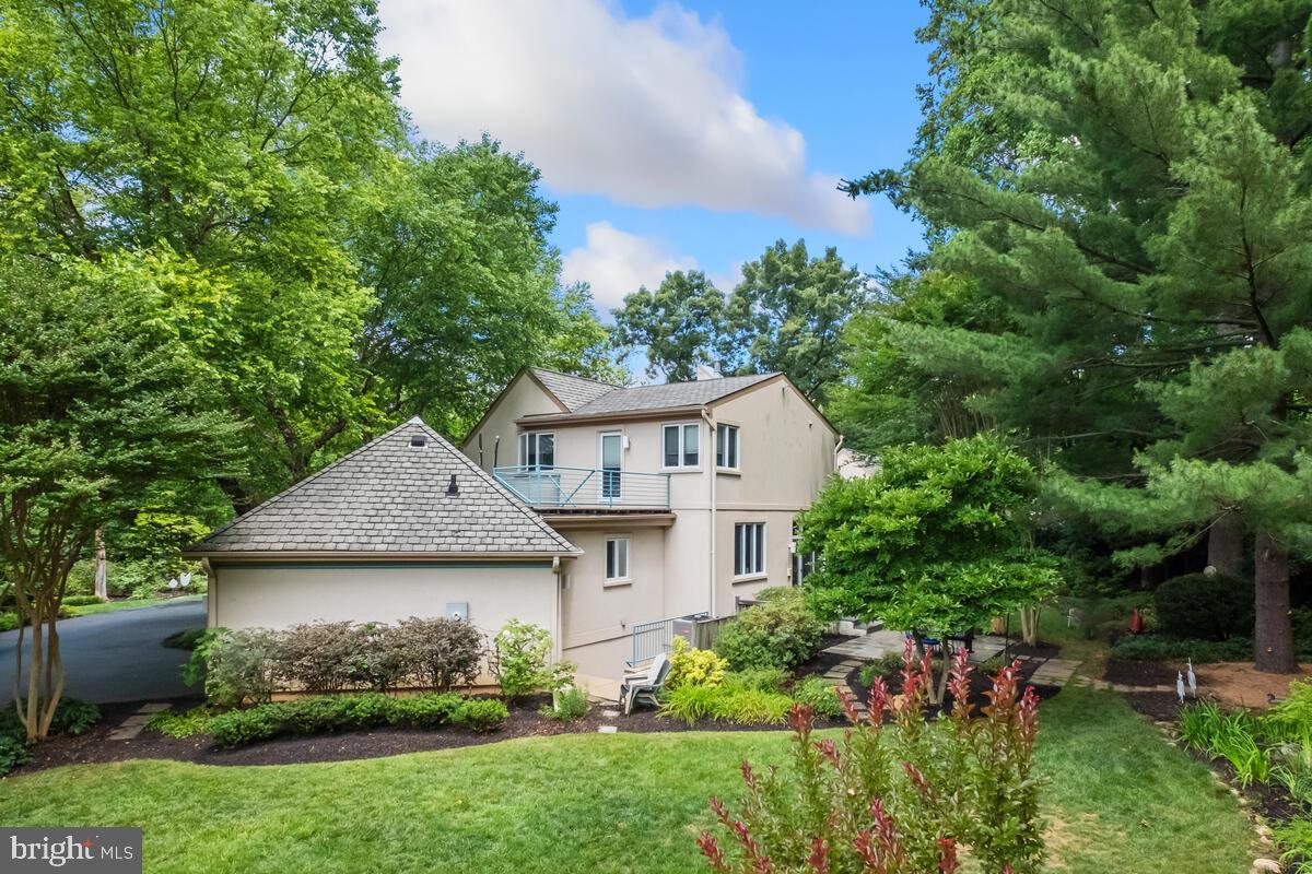 LUXMANOR - Residential