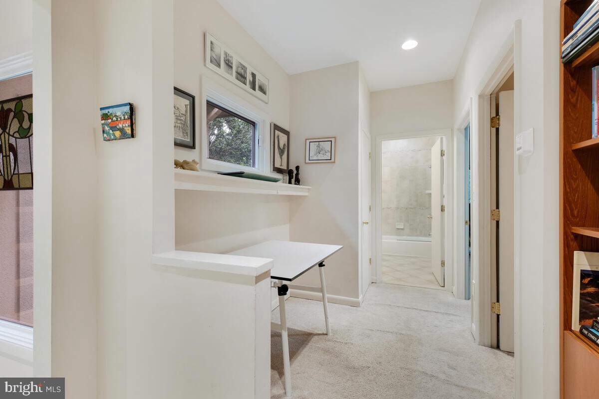 LUXMANOR - Residential