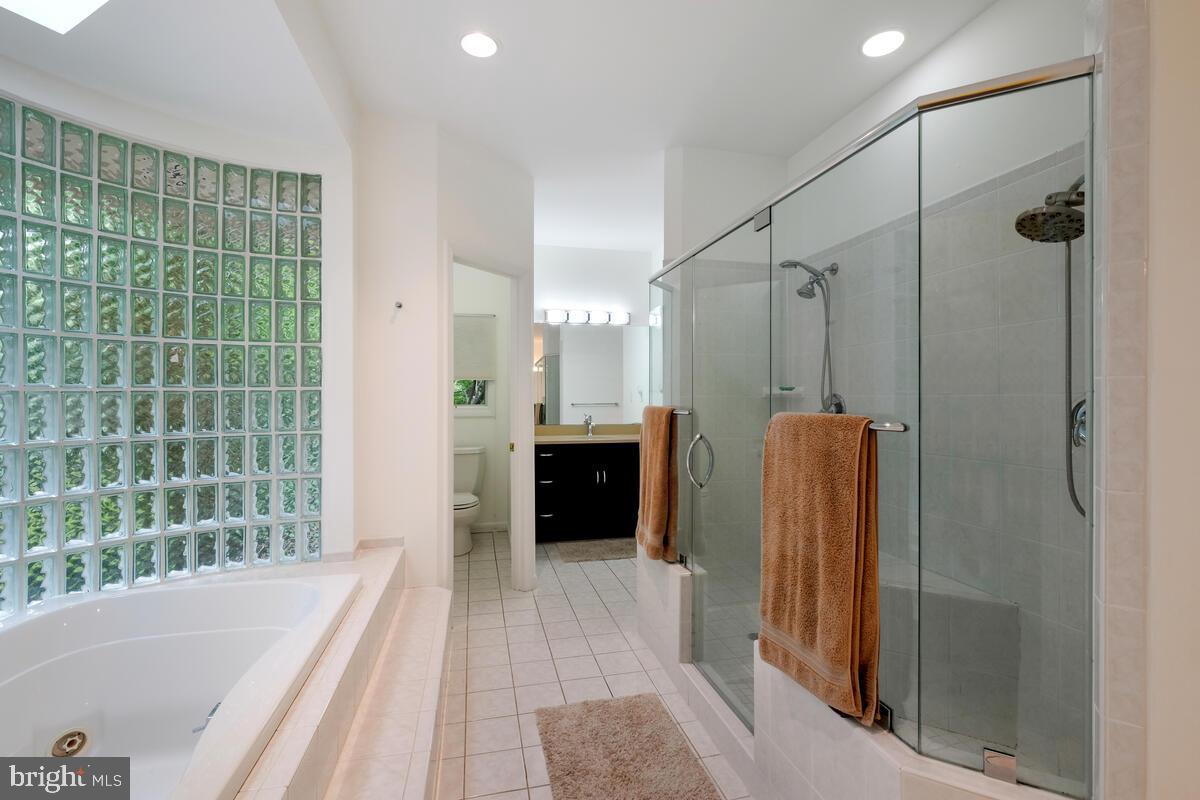 LUXMANOR - Residential