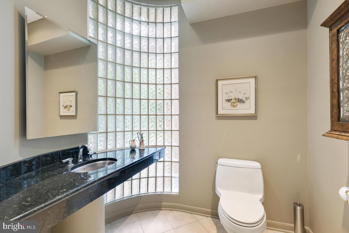 LUXMANOR - Residential