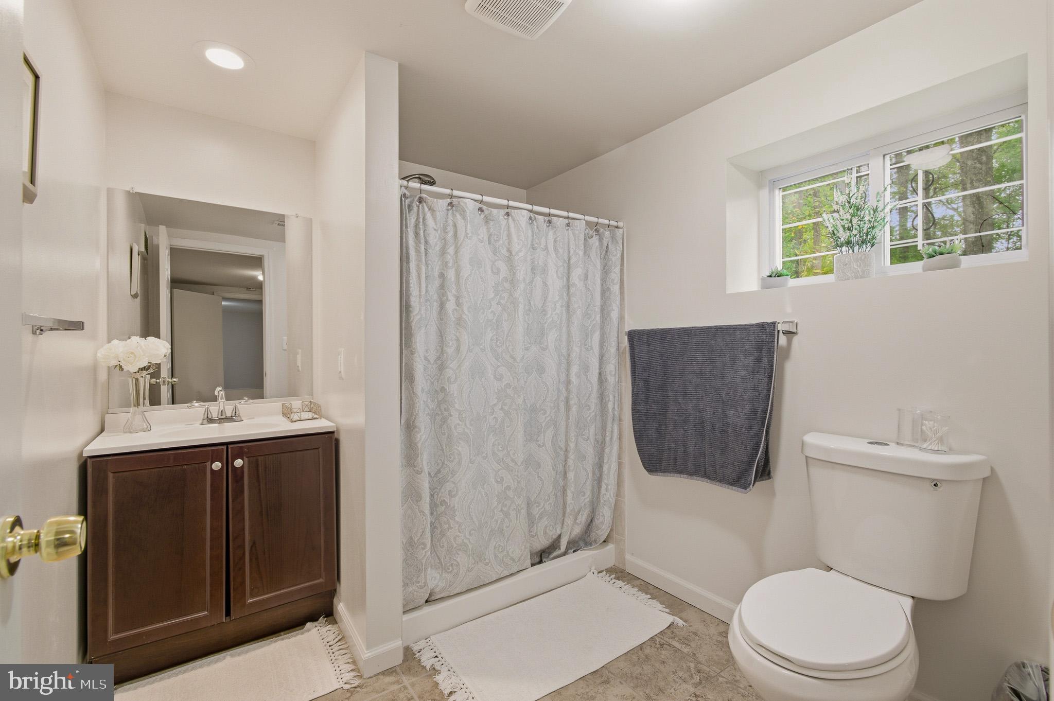 GLENFIELD MANOR - Residential