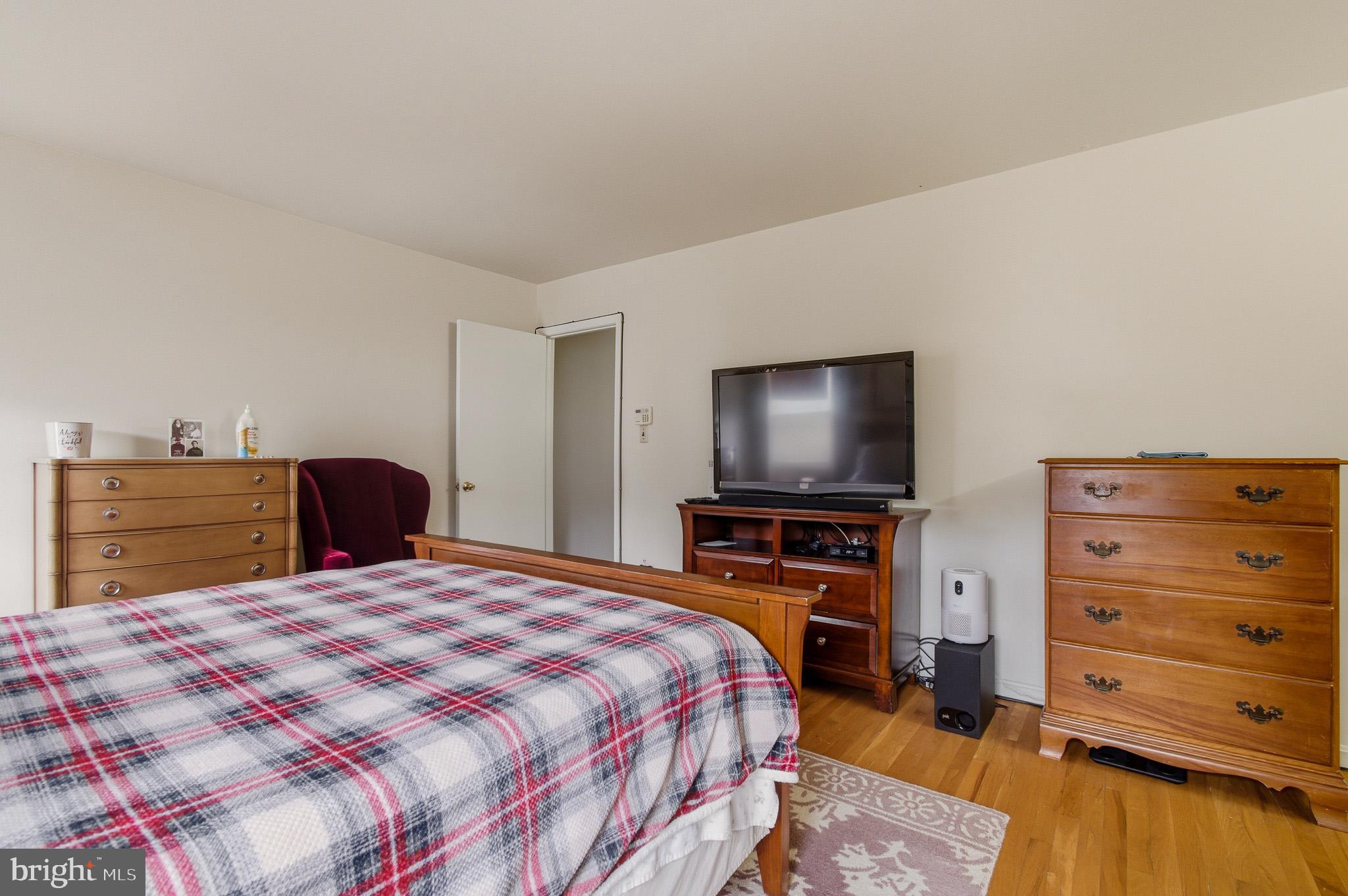 GLENFIELD MANOR - Residential