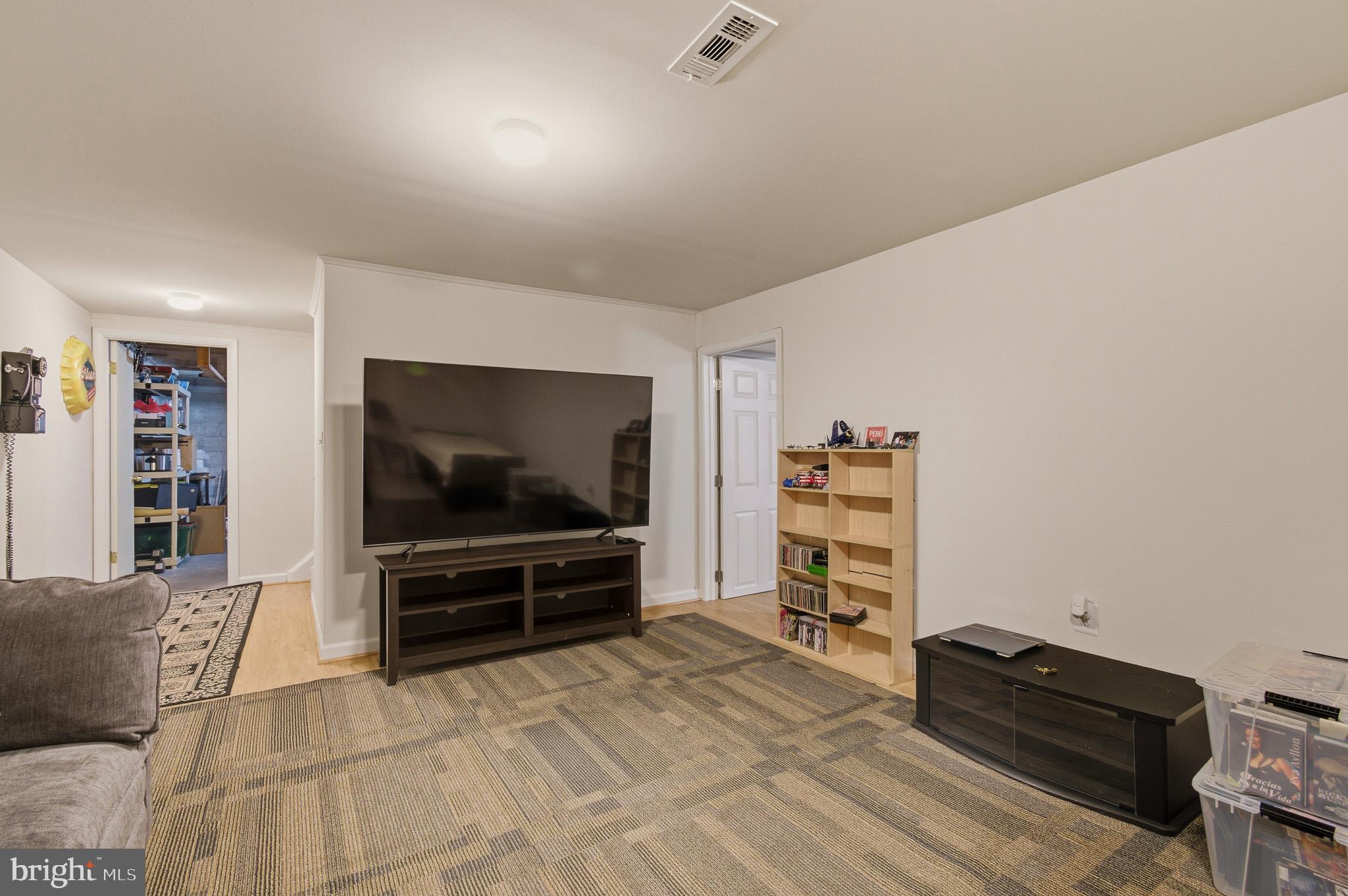 GLENFIELD MANOR - Residential