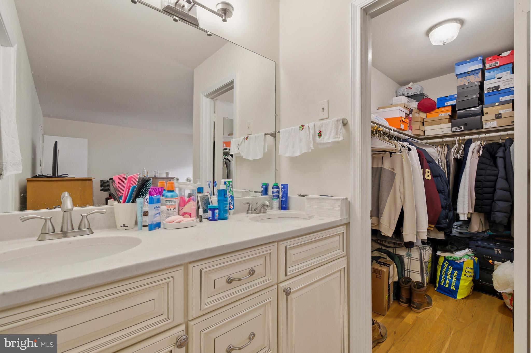 GLENFIELD MANOR - Residential