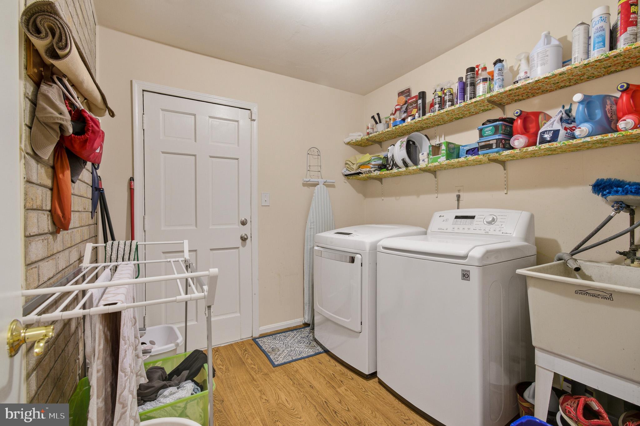 GLENFIELD MANOR - Residential