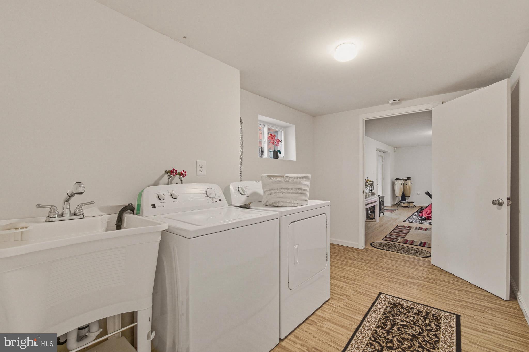 GLENFIELD MANOR - Residential