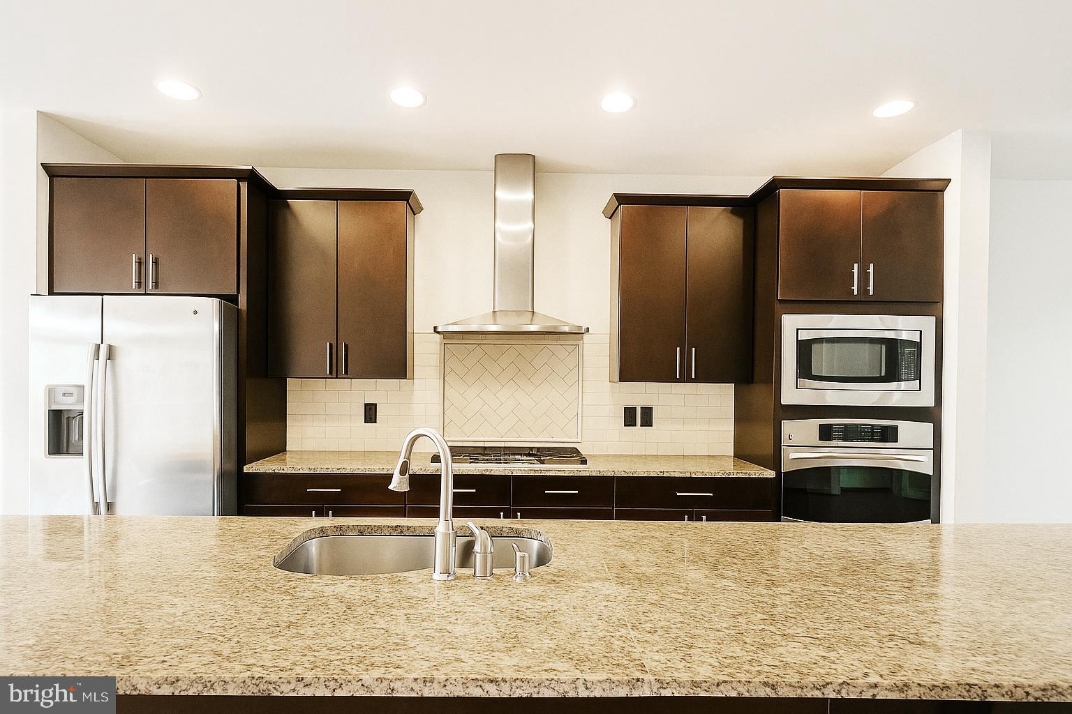 ONE LOUDOUN - Residential Lease