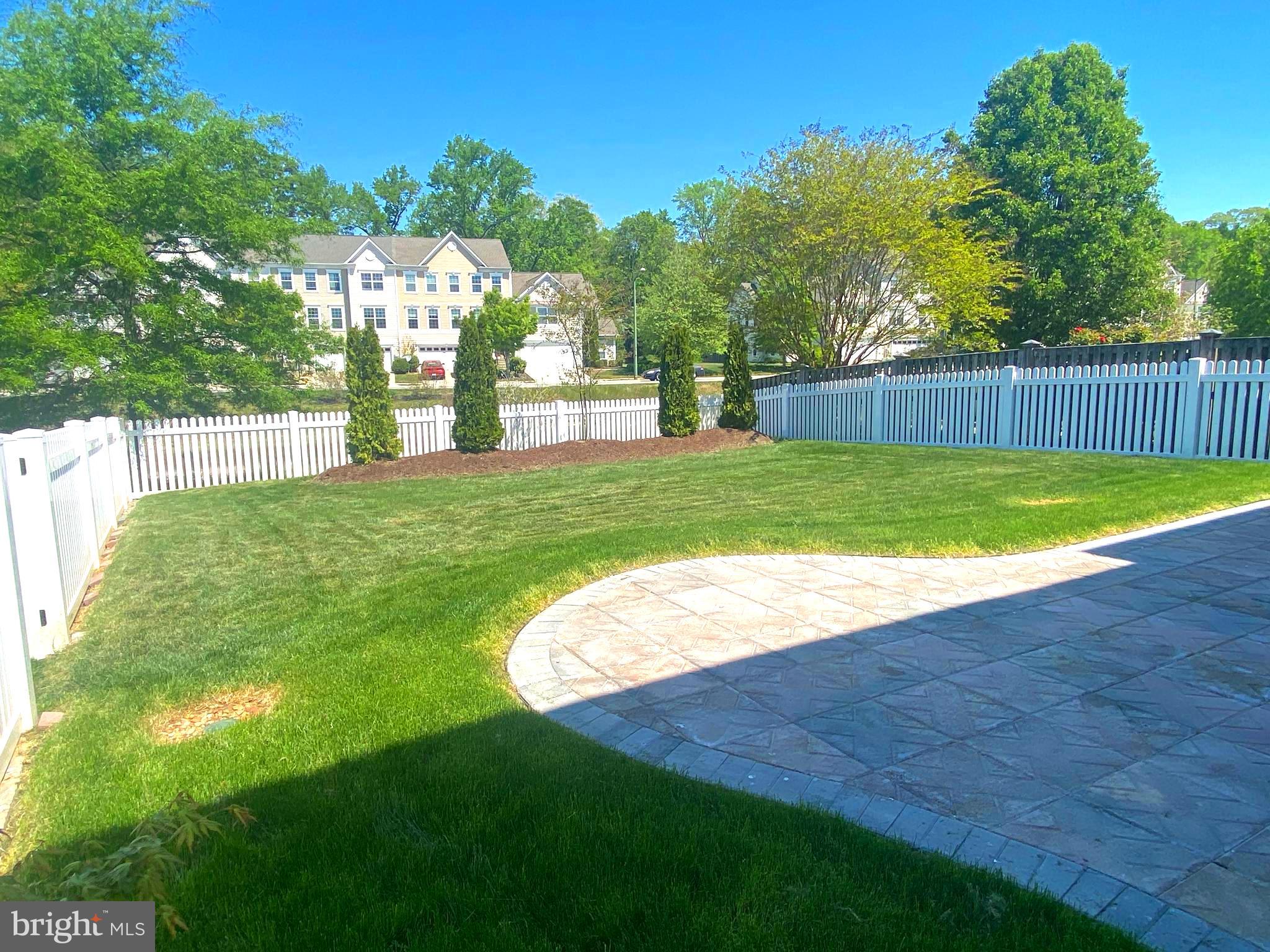 LAKELANDS AT EASTON - Residential