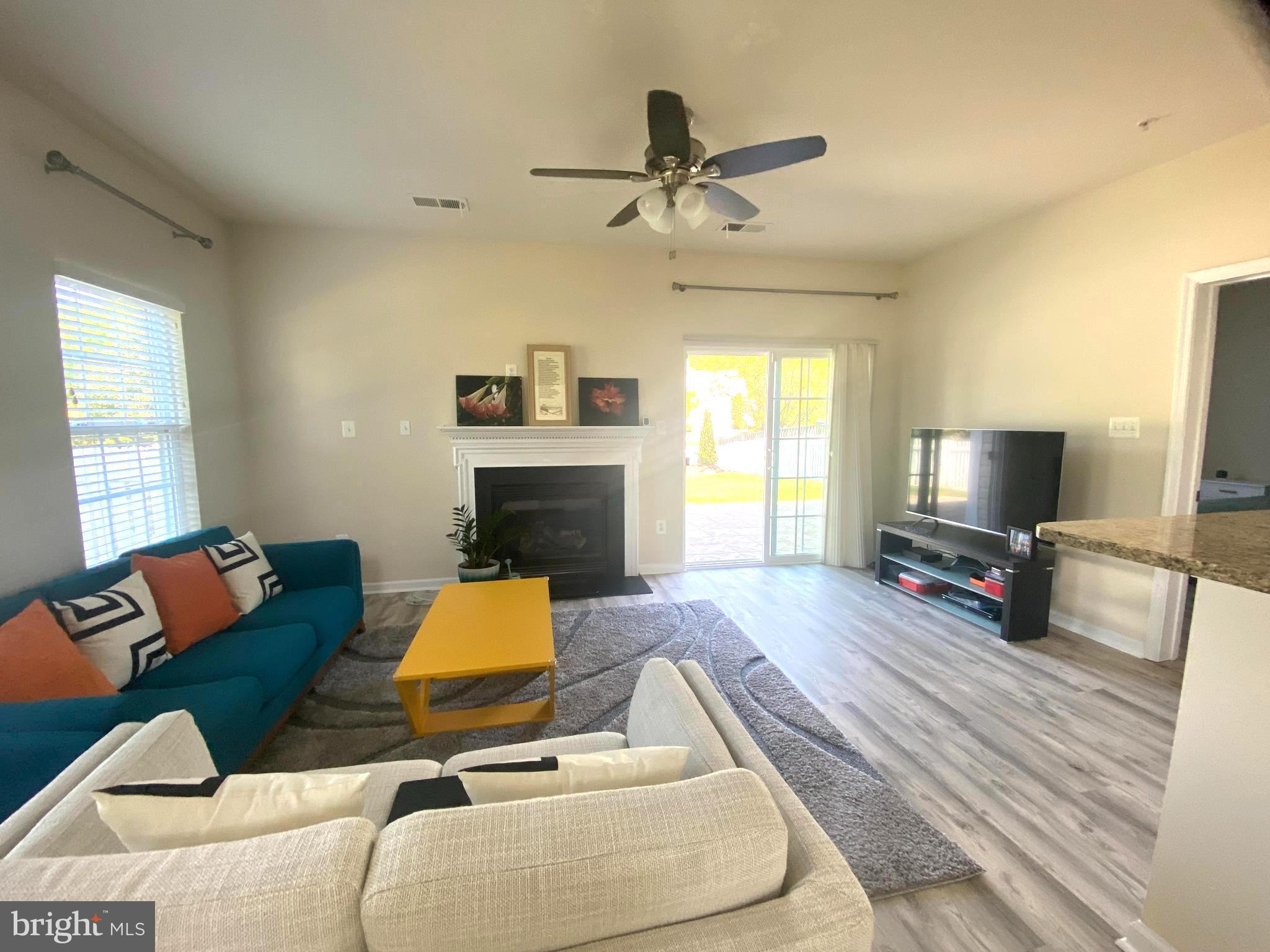 LAKELANDS AT EASTON - Residential