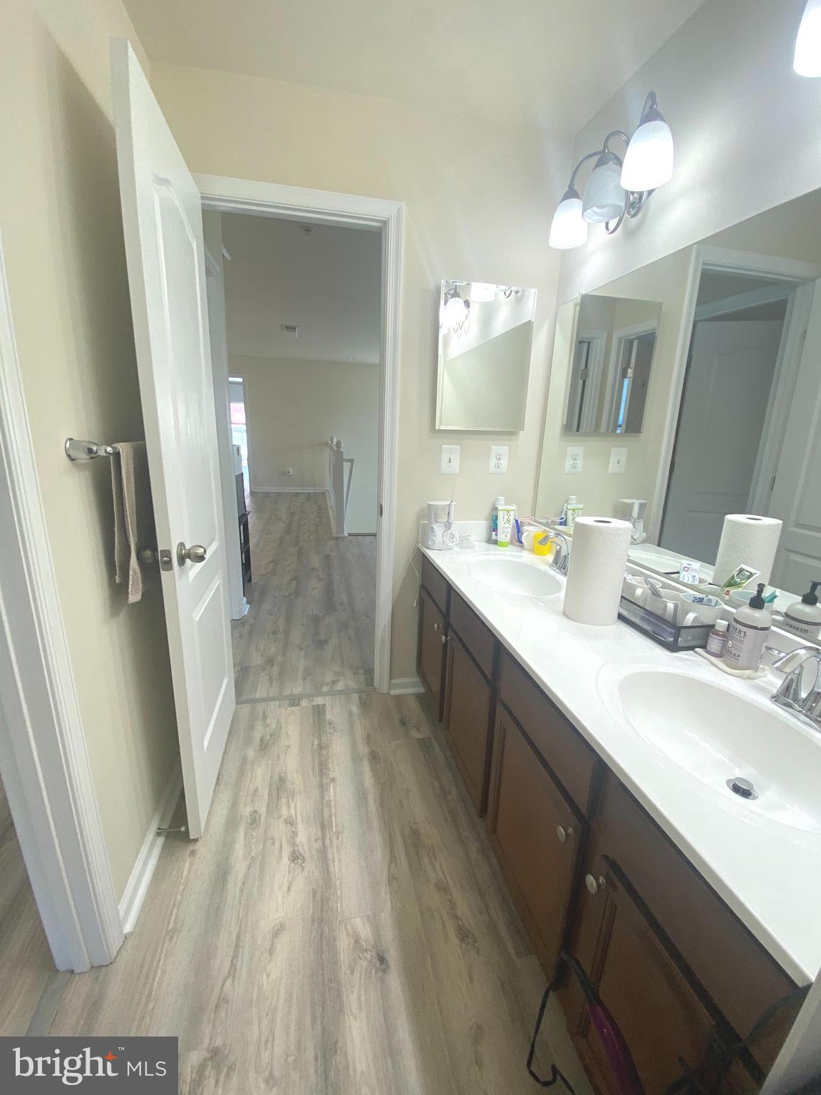 LAKELANDS AT EASTON - Residential