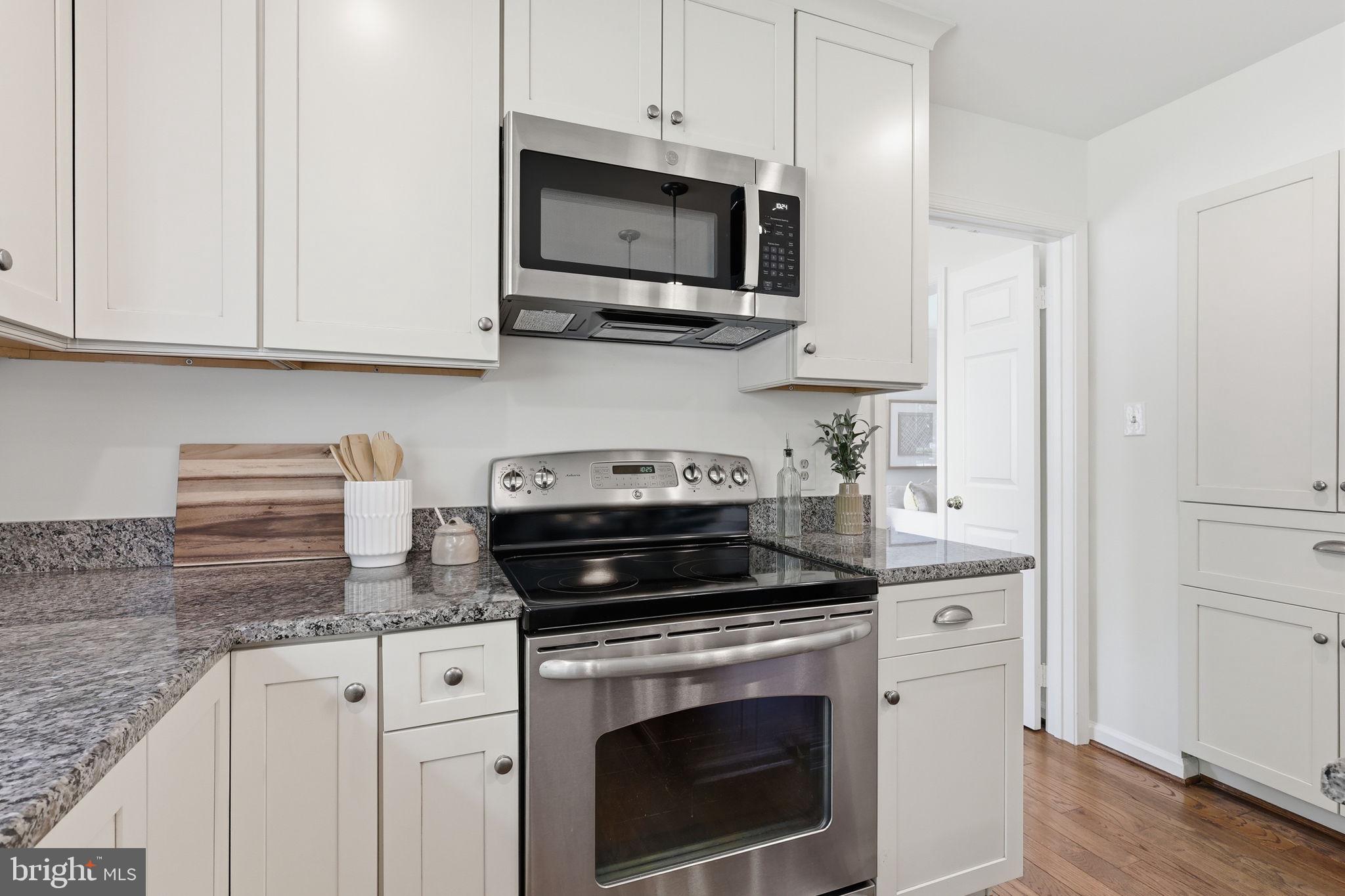 HASTINGS HUNT - Residential