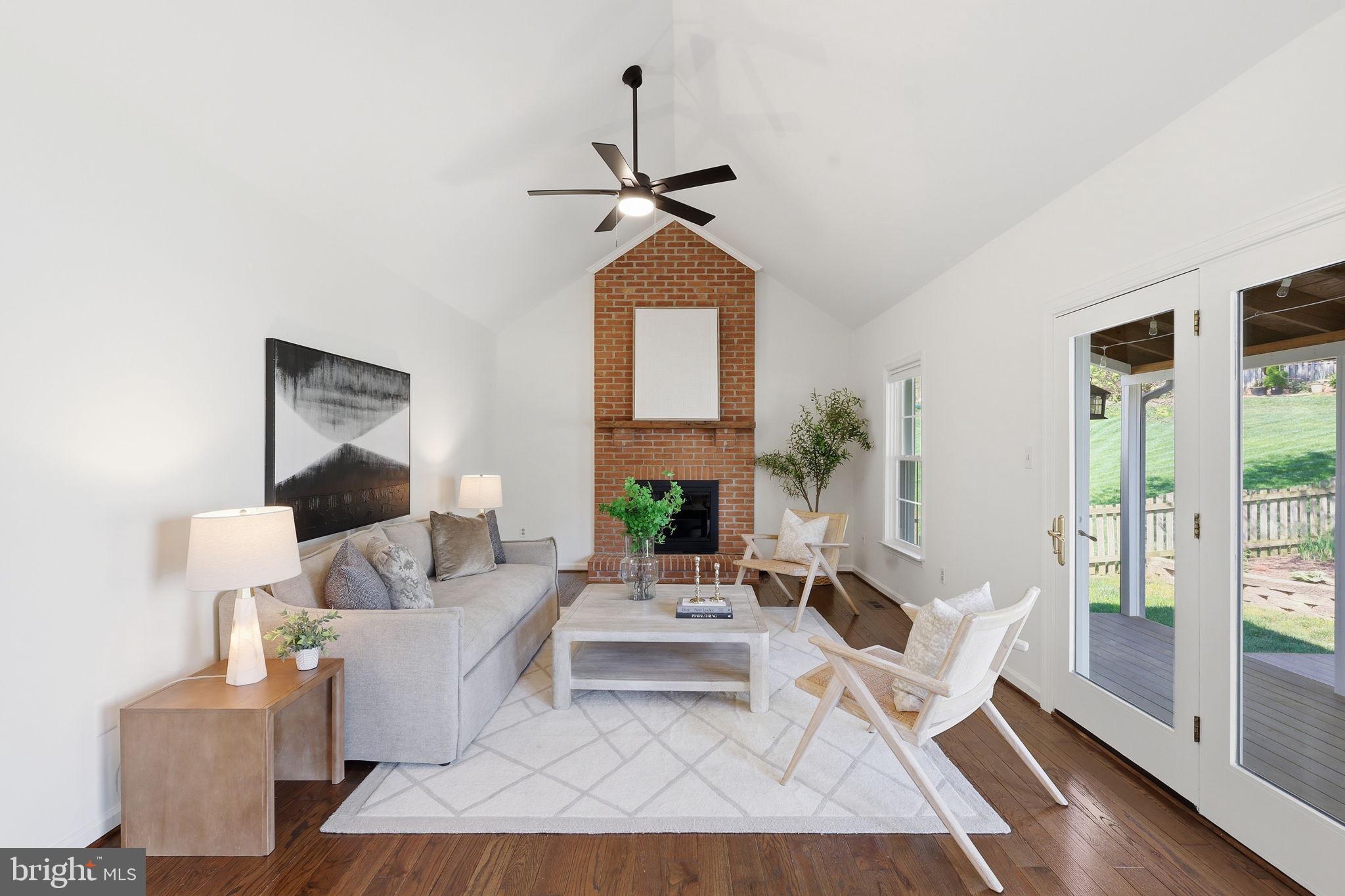 HASTINGS HUNT - Residential