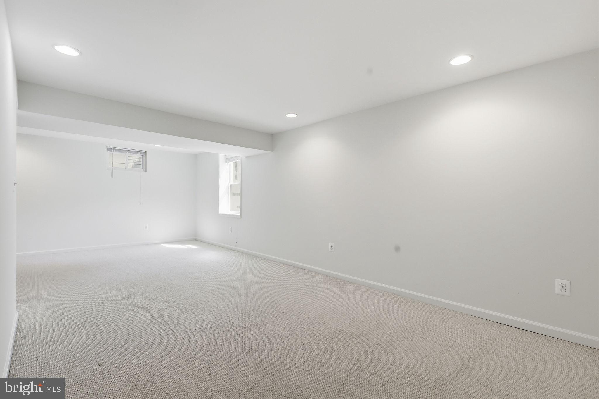 HASTINGS HUNT - Residential