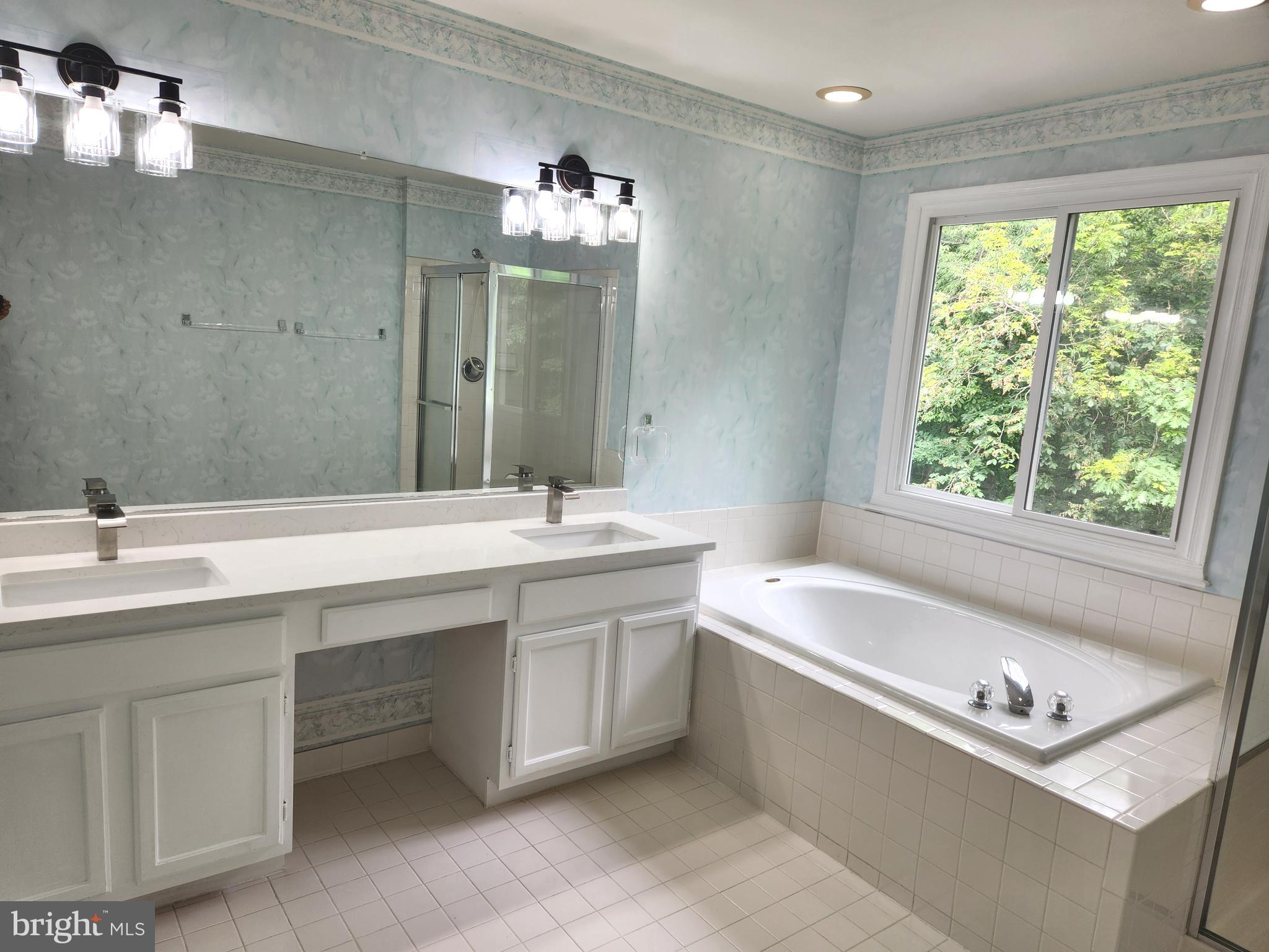 POTOMAC HUNT - Residential