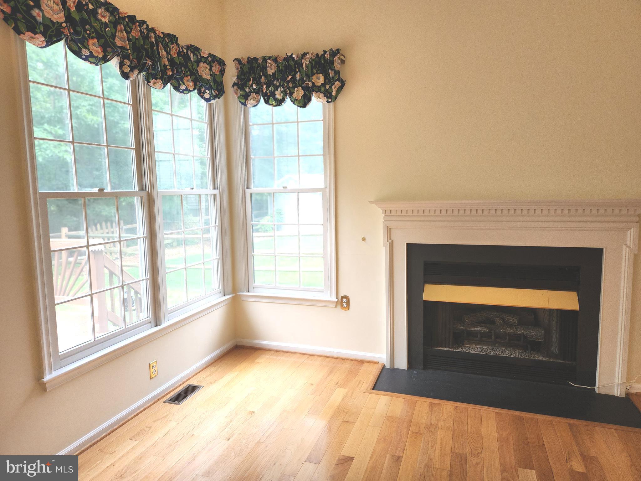POTOMAC HUNT - Residential
