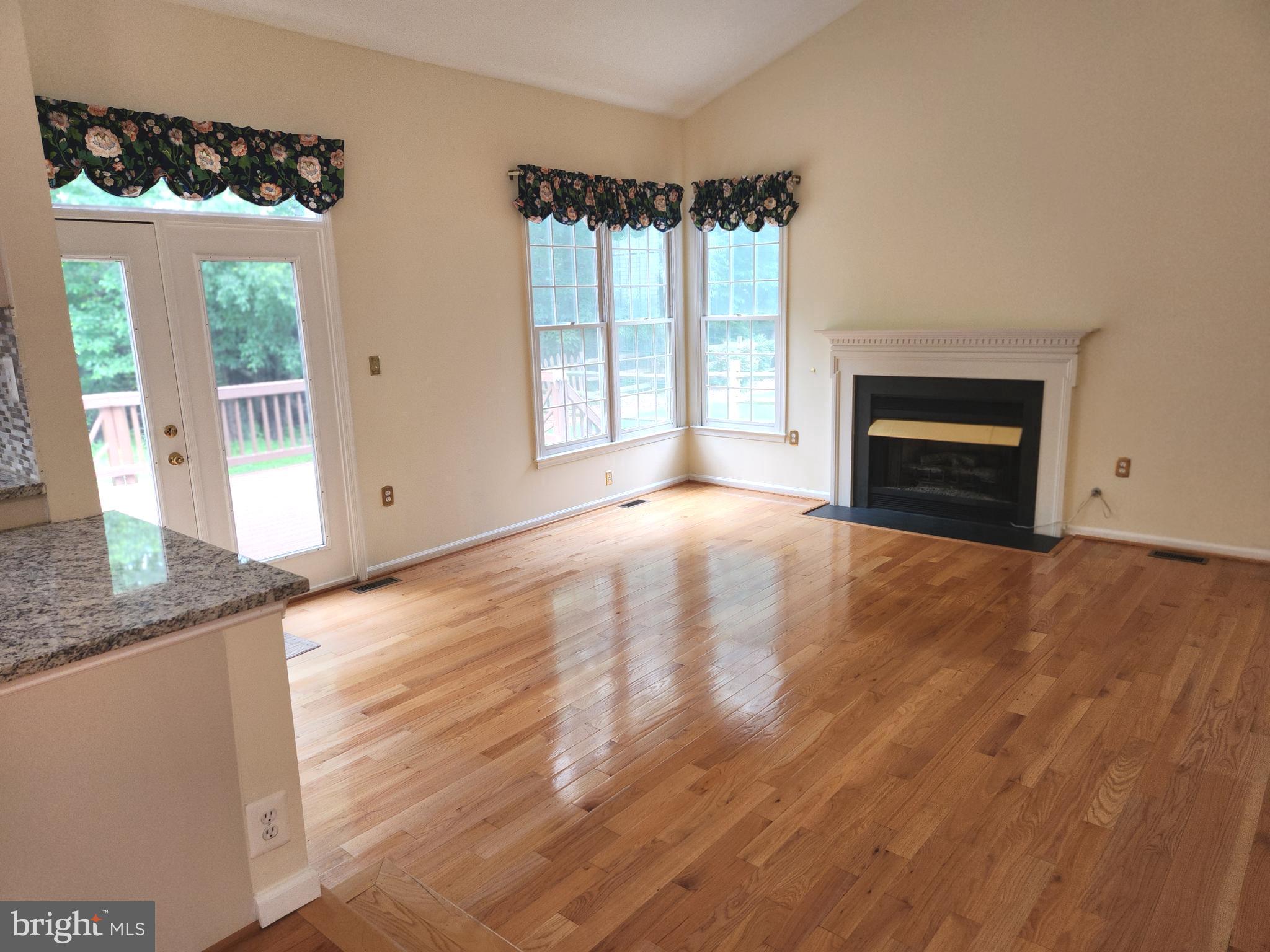POTOMAC HUNT - Residential