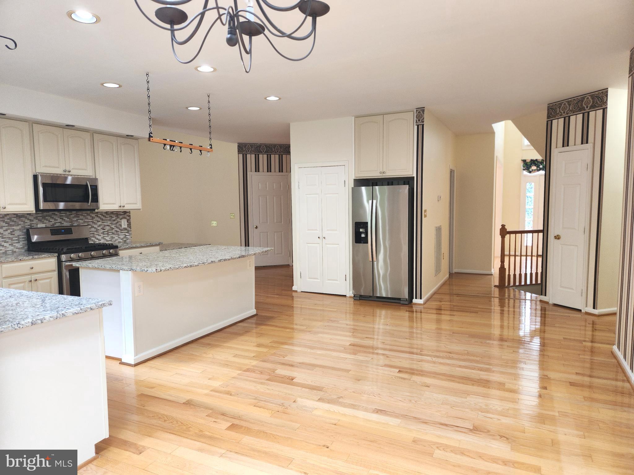 POTOMAC HUNT - Residential