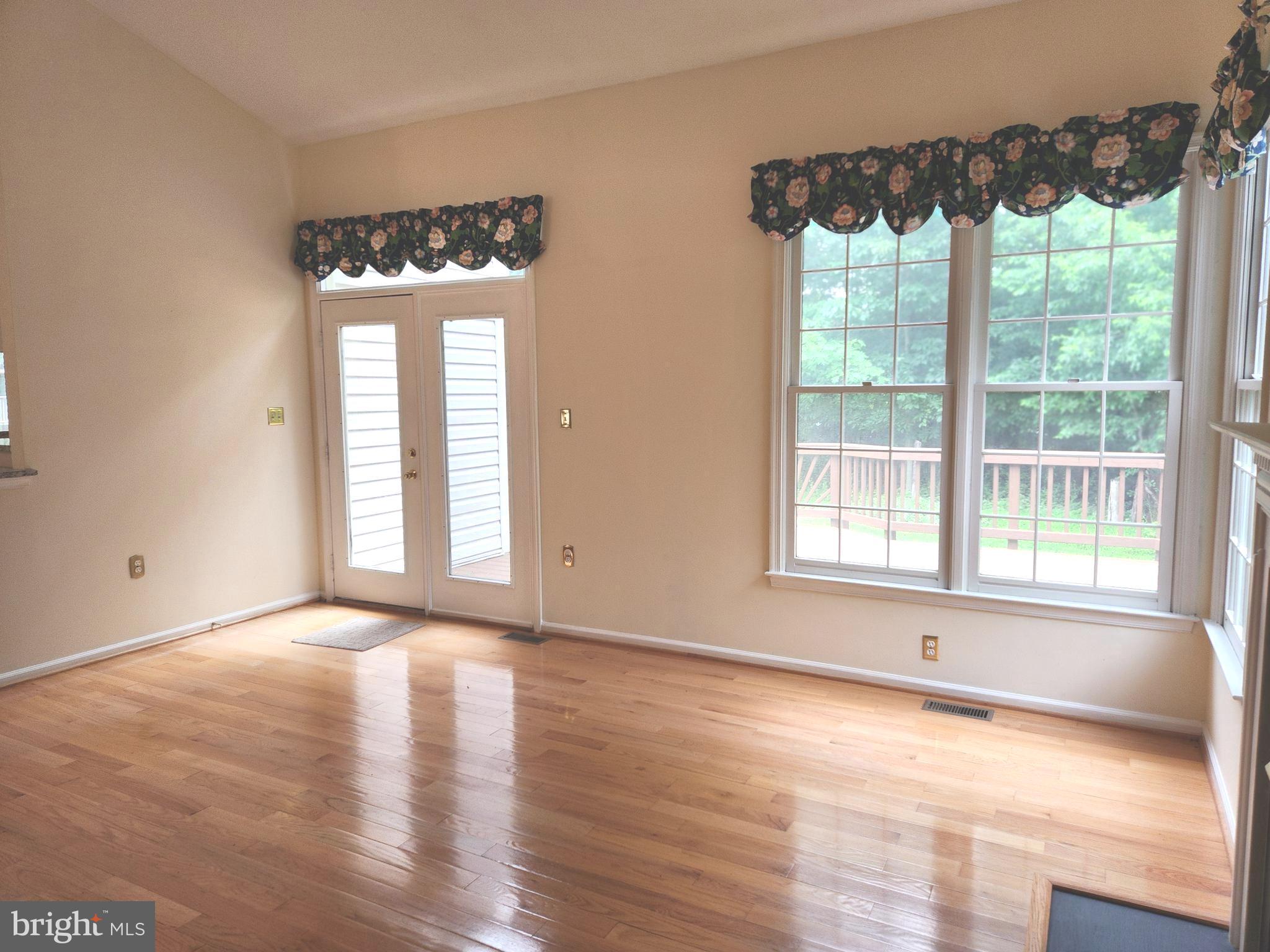 POTOMAC HUNT - Residential