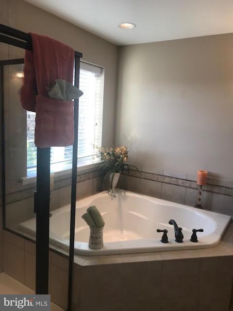 WAUGH CHAPEL MEADOWS - Residential