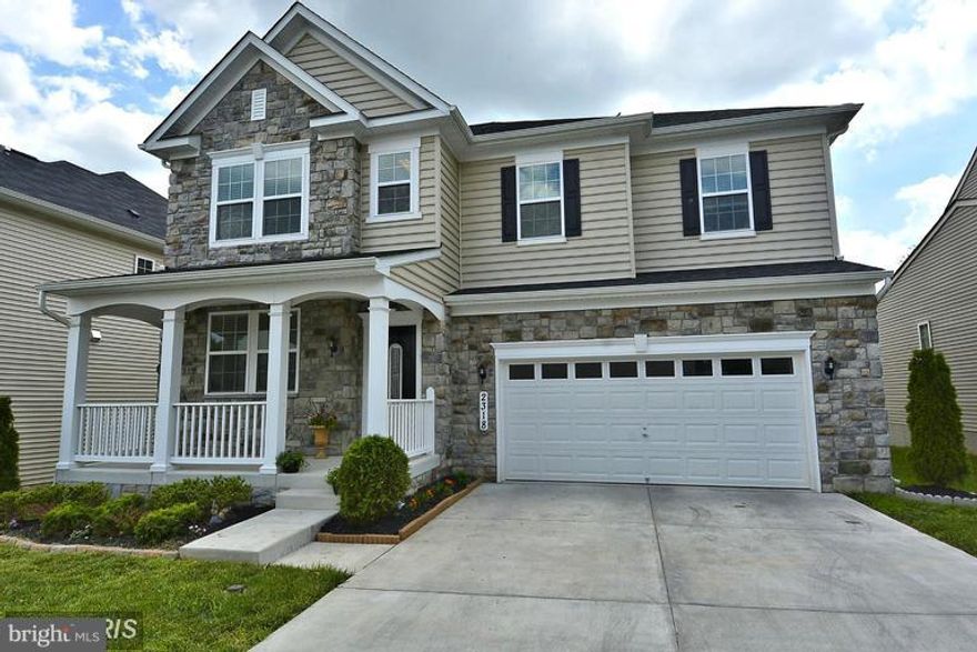 Gorgeous, Luxury, customized home.Chef's KIT w/granite,SS, island.FamRoom, & 42'maple cabinets off kitchen w/gas FP+2nd level FamRm.MBR w/large w/in closet w/deluxe priv.bath,soak tub,sep.shower & Fully finished LL w/BR,full bath,Rec room & 2 bonus storage rooms.2car garage. Fantastic location near Ft.Meade,NSA