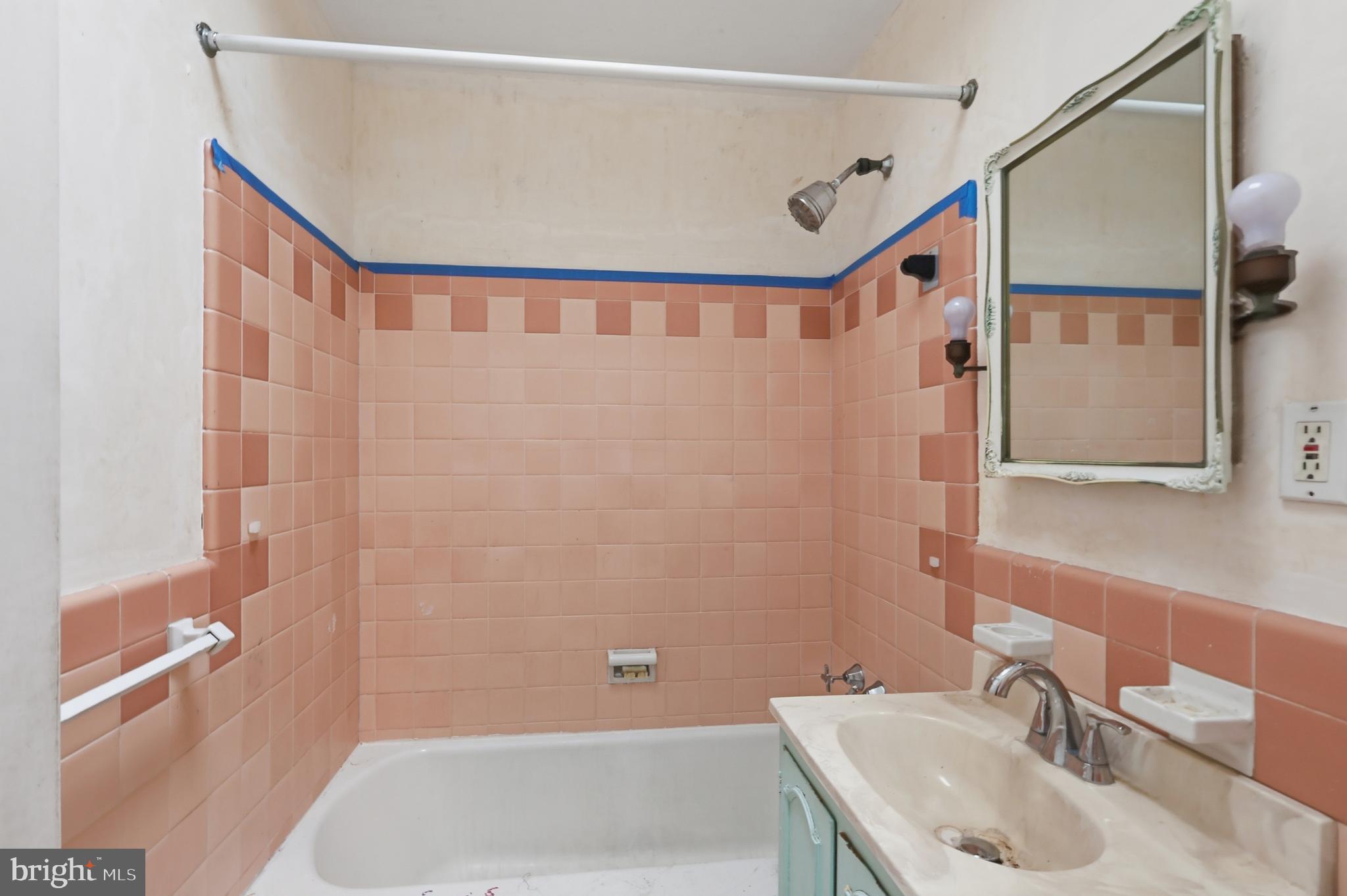 MAYFAIR (WEST) - Residential