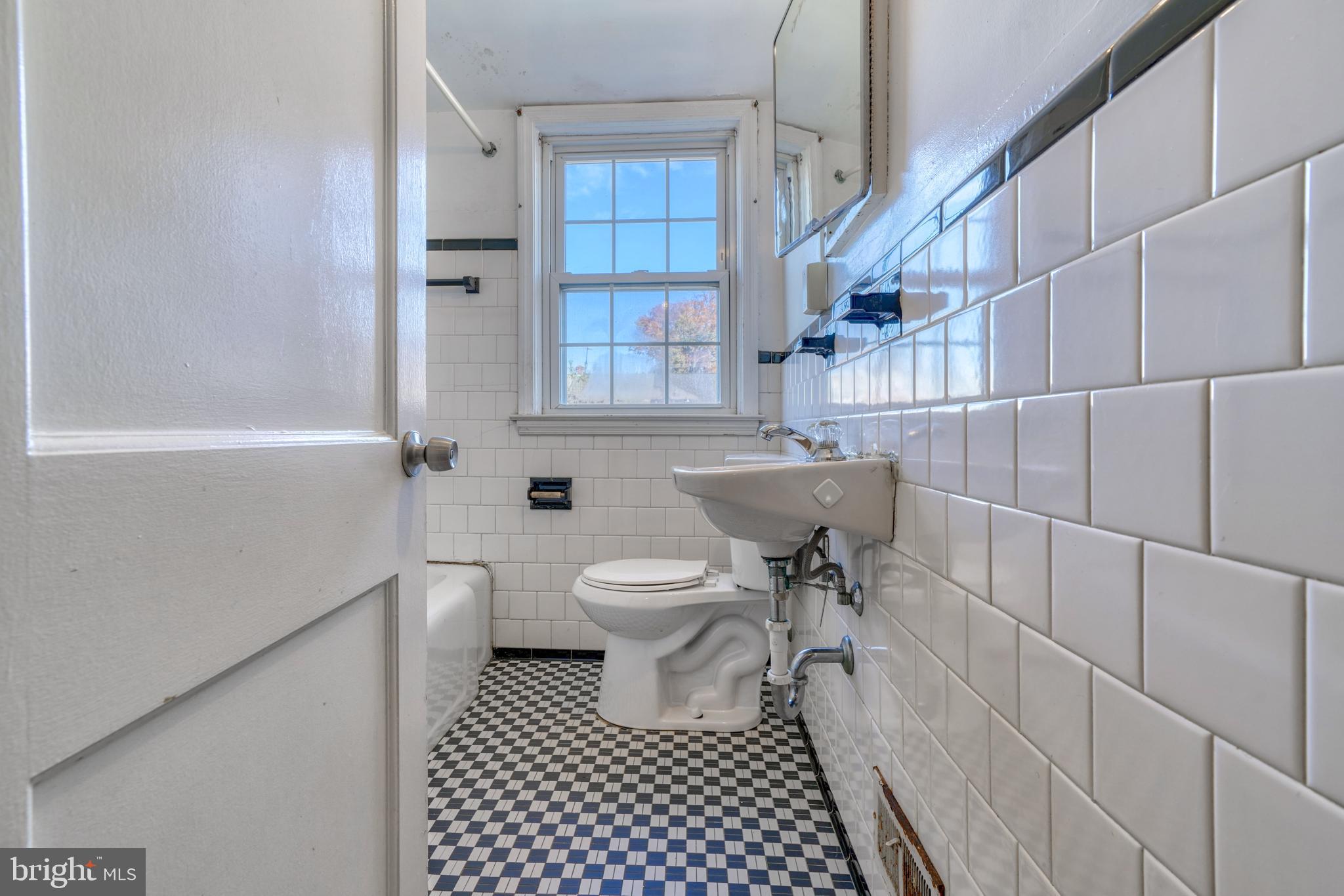 KNETTISHALL - Residential