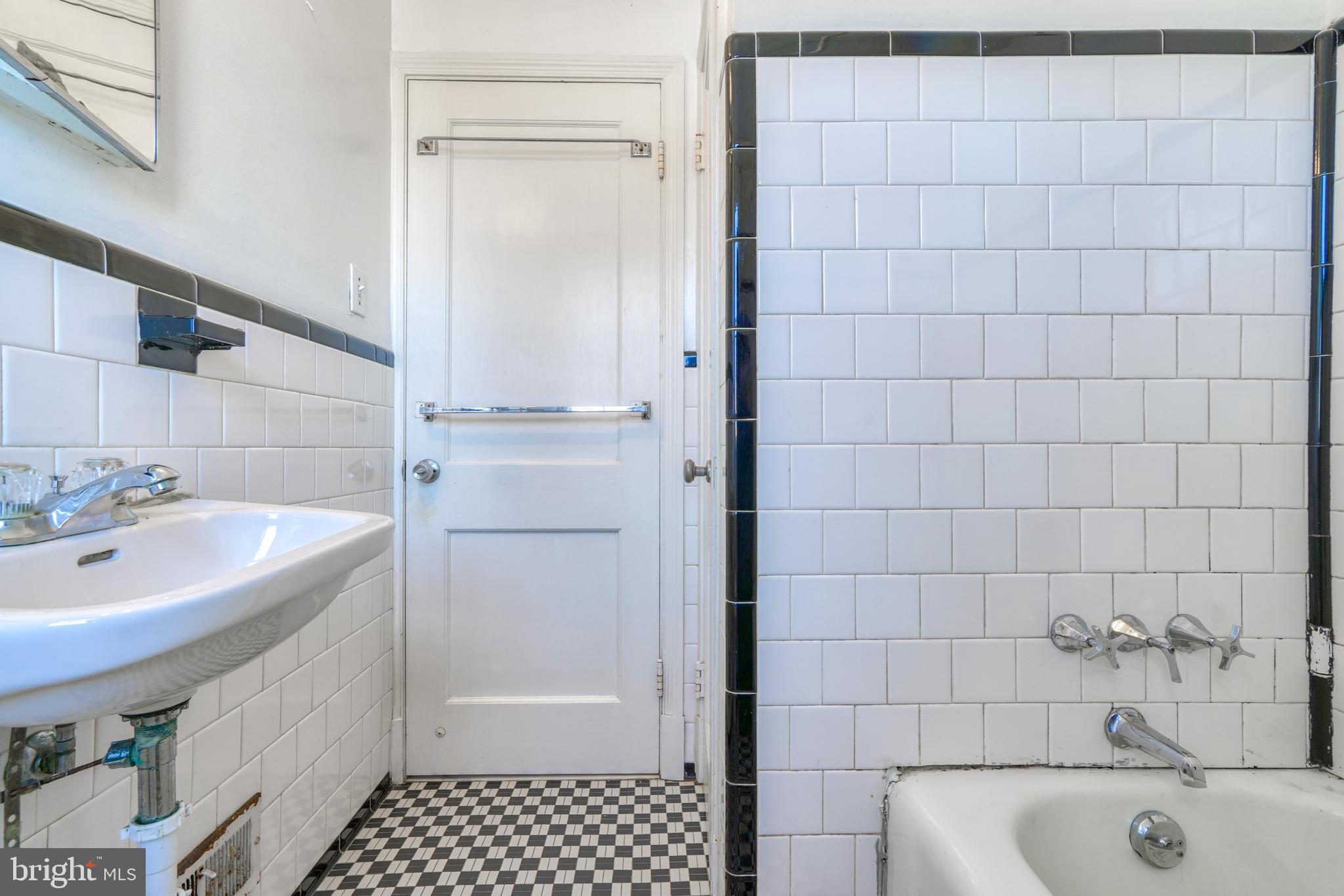 KNETTISHALL - Residential