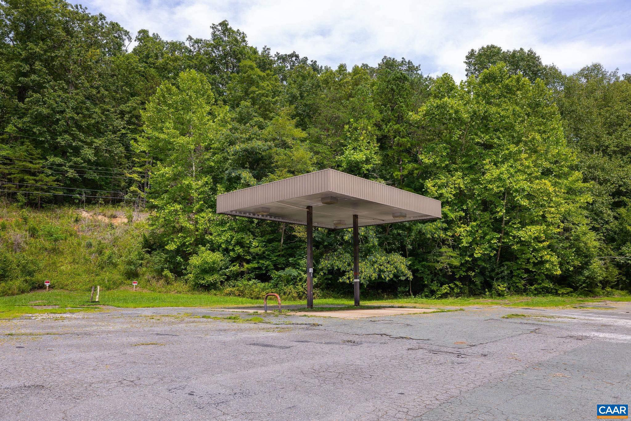 ALBEMARLE - Land