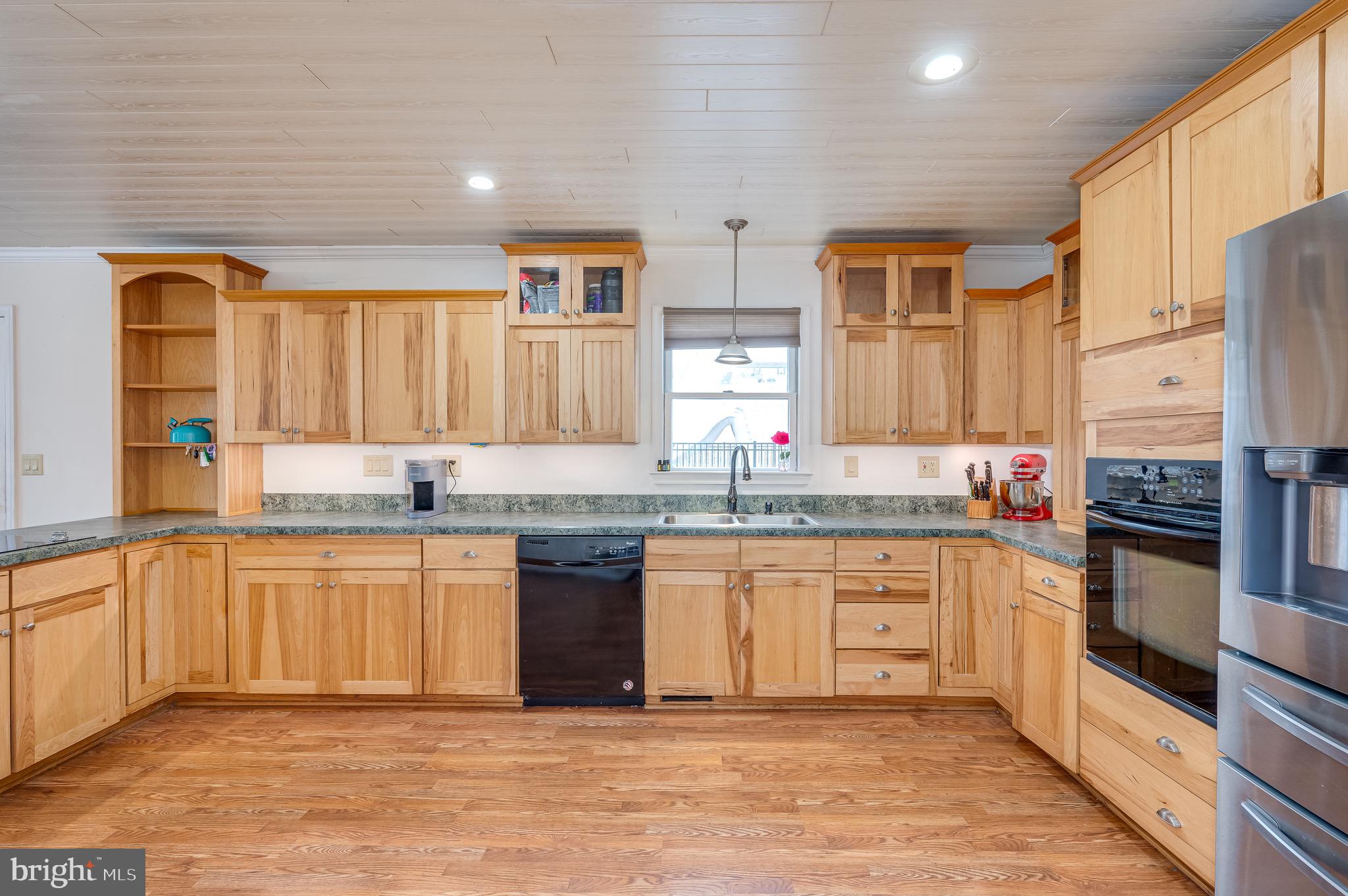 COUNTRY RIDGE - Residential