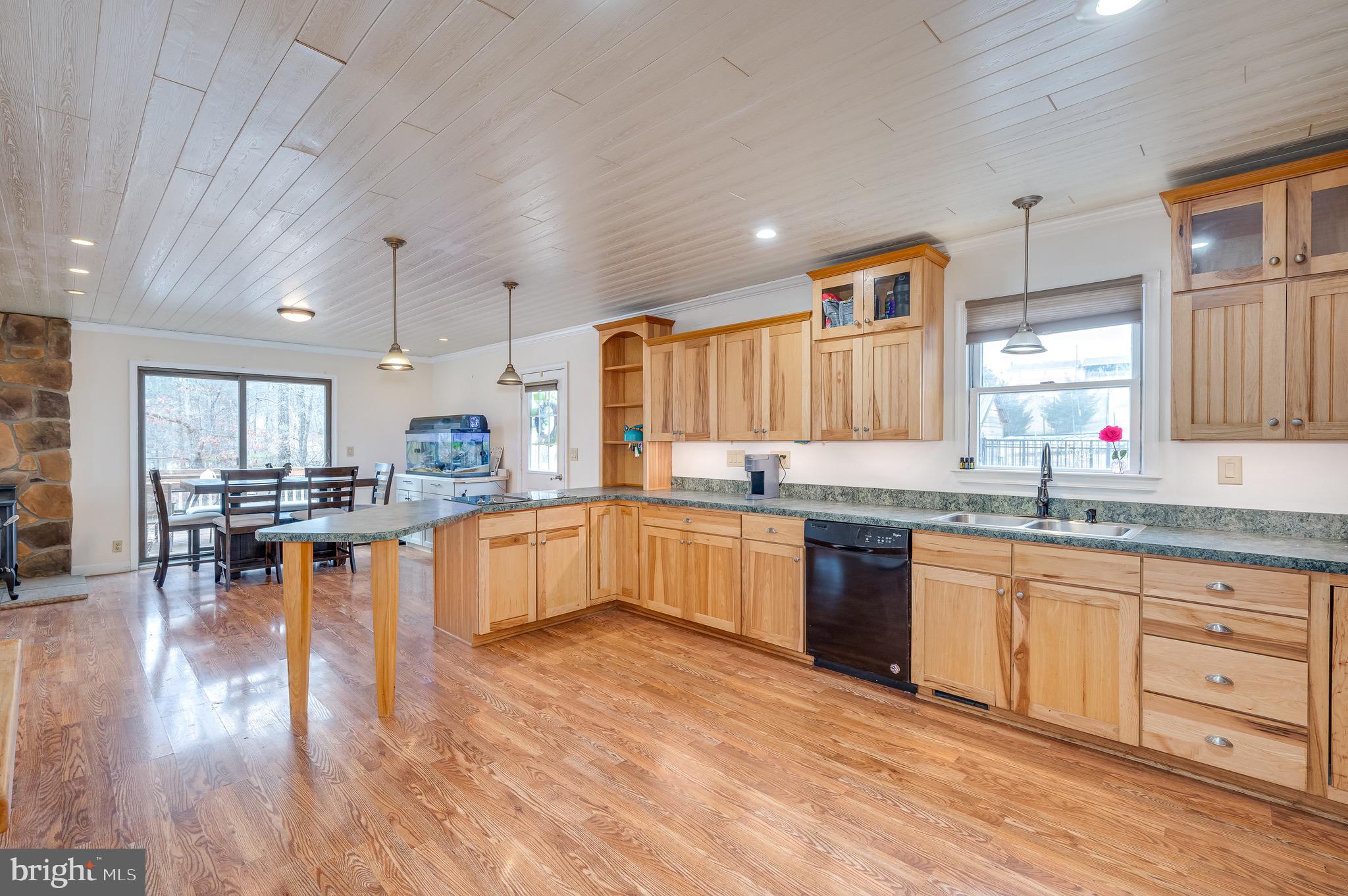 COUNTRY RIDGE - Residential