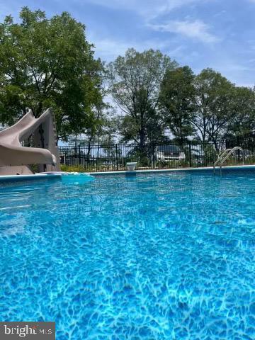 COUNTRY RIDGE - Residential