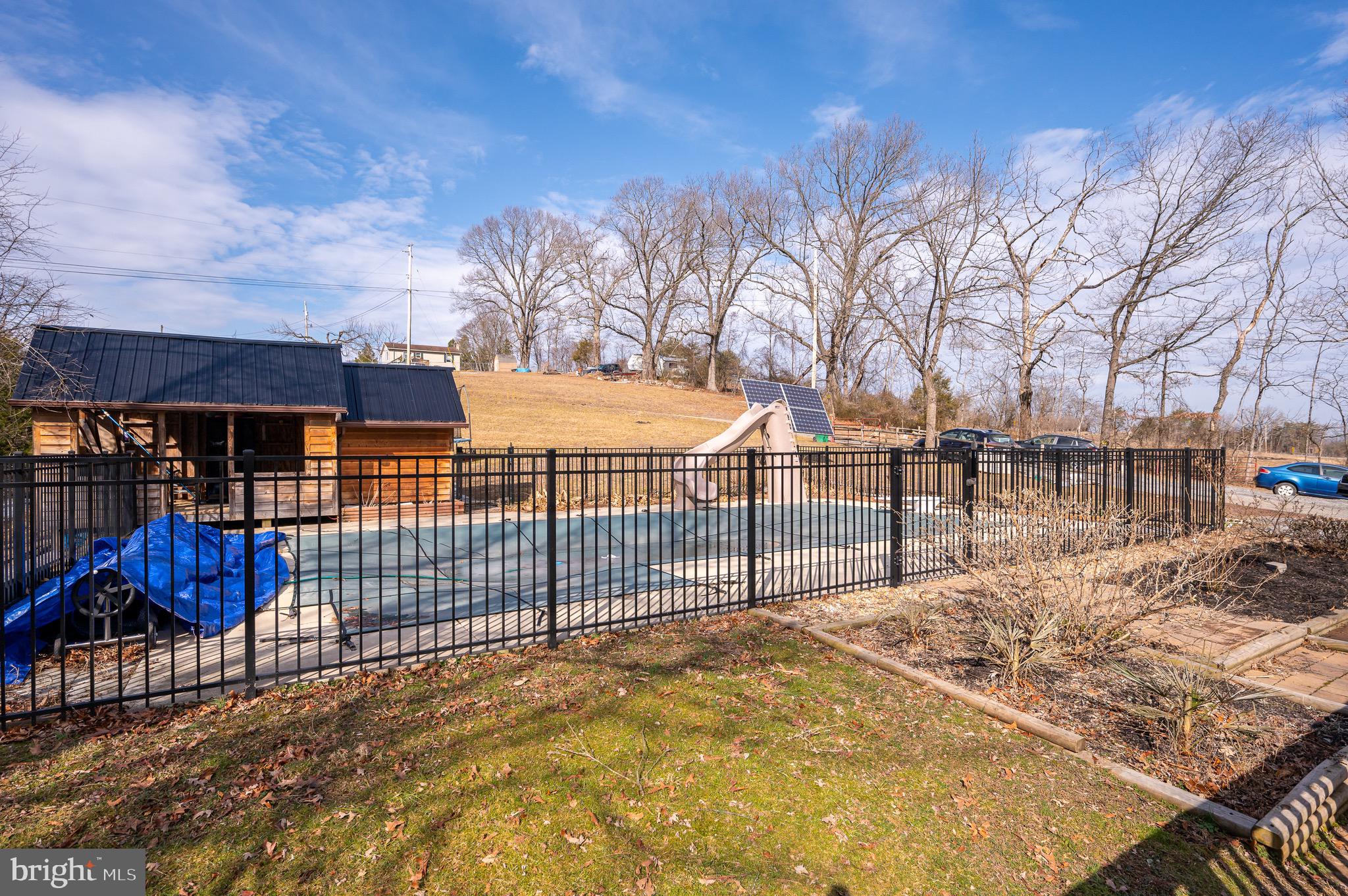 COUNTRY RIDGE - Residential