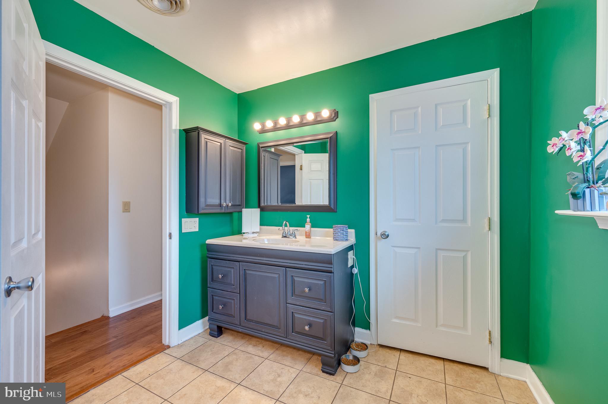 COUNTRY RIDGE - Residential