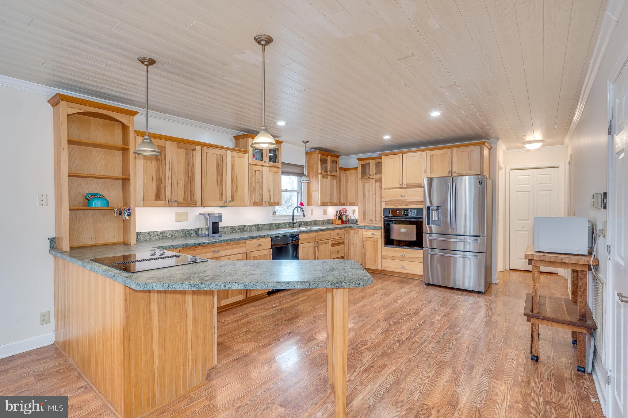 COUNTRY RIDGE - Residential