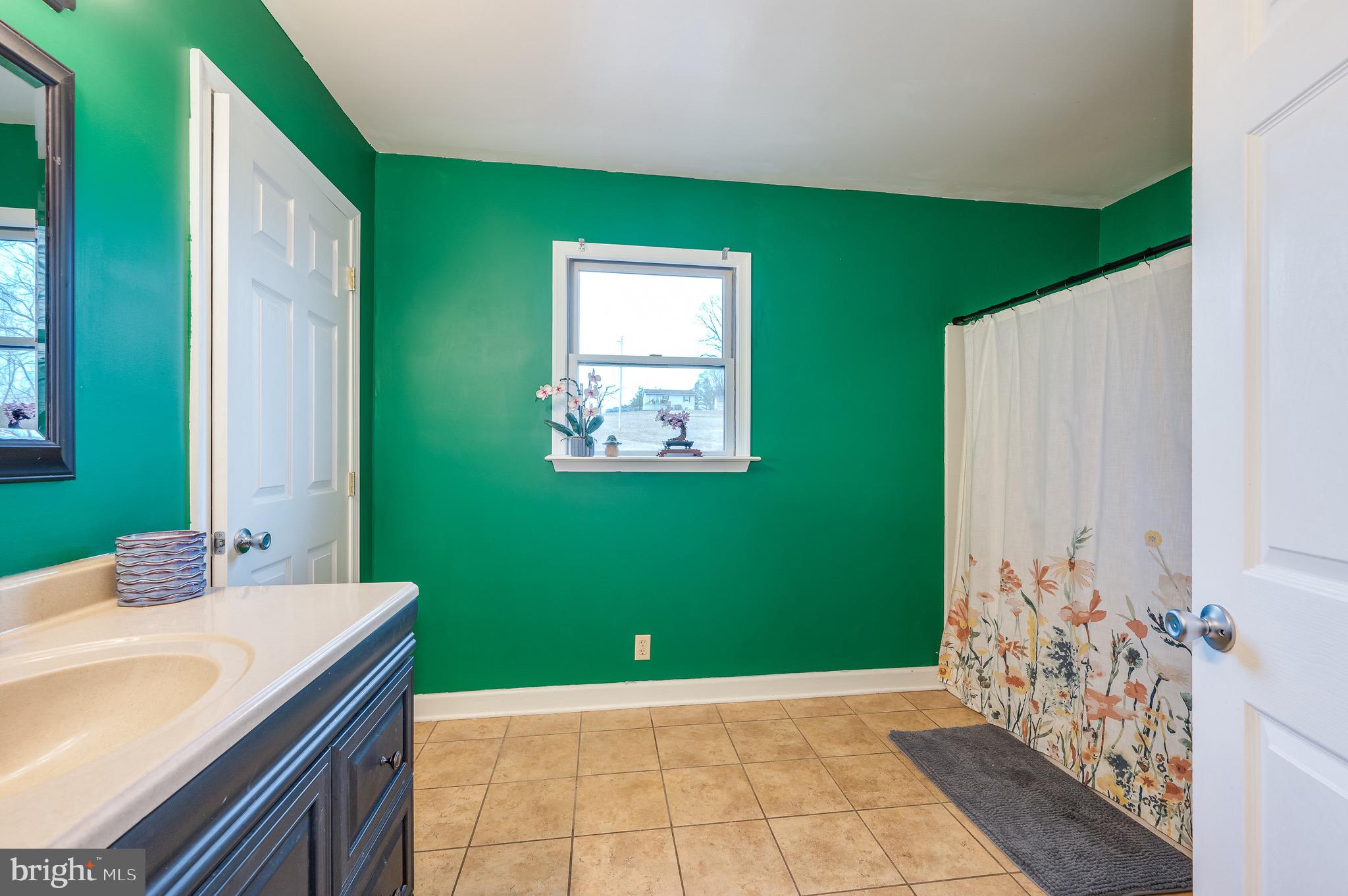 COUNTRY RIDGE - Residential