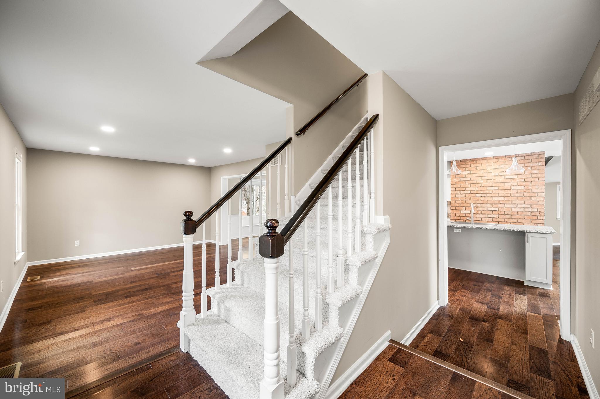 429 SAINT ANNS CIRCLE