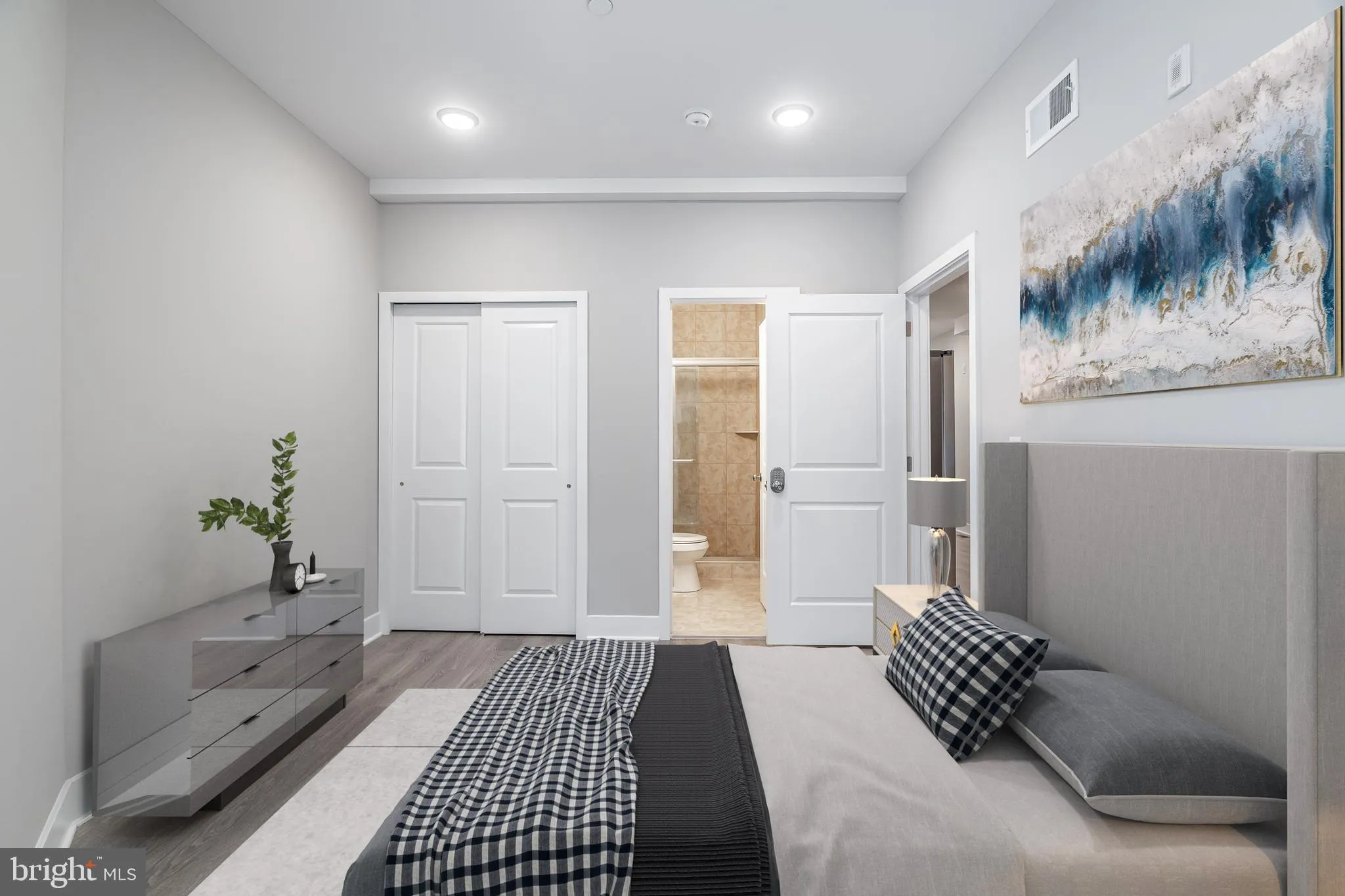 Philadelphia, Pennsylvania 19104, United States, 4 Bedrooms Bedrooms, ,4 BathroomsBathrooms,Residential,Pending,10249