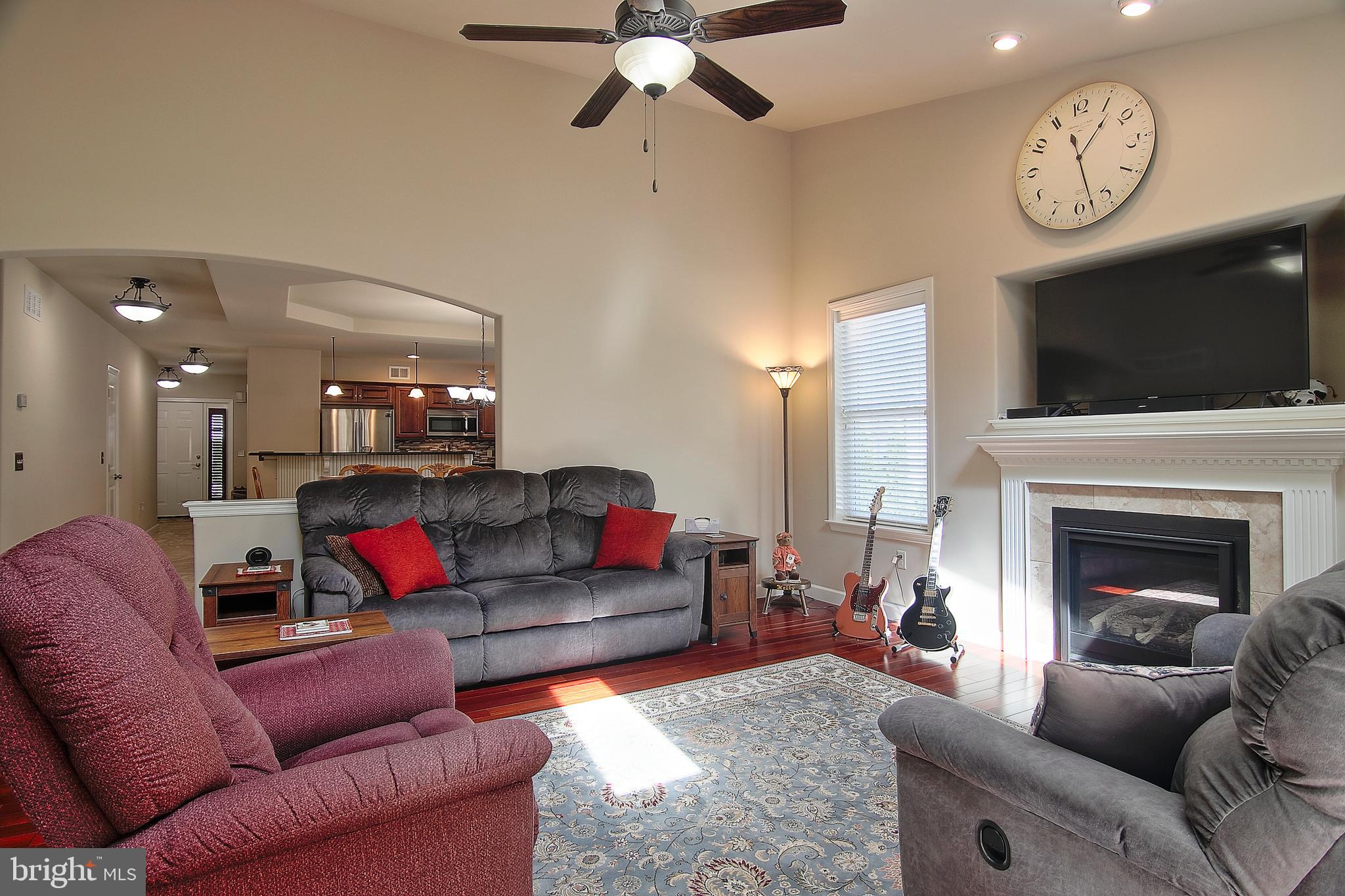 RIVER CREST - Residential