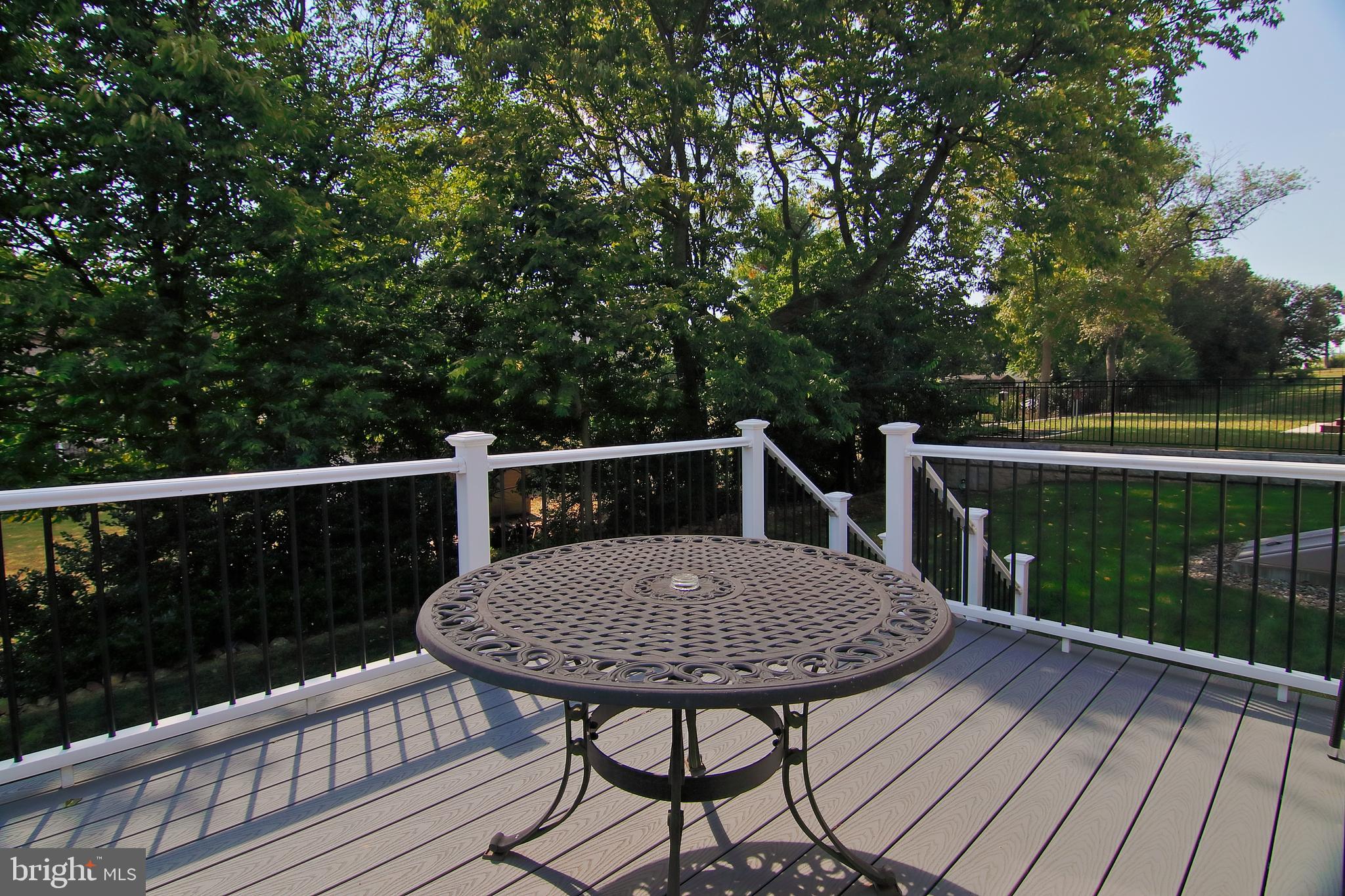 RIVER CREST - Residential