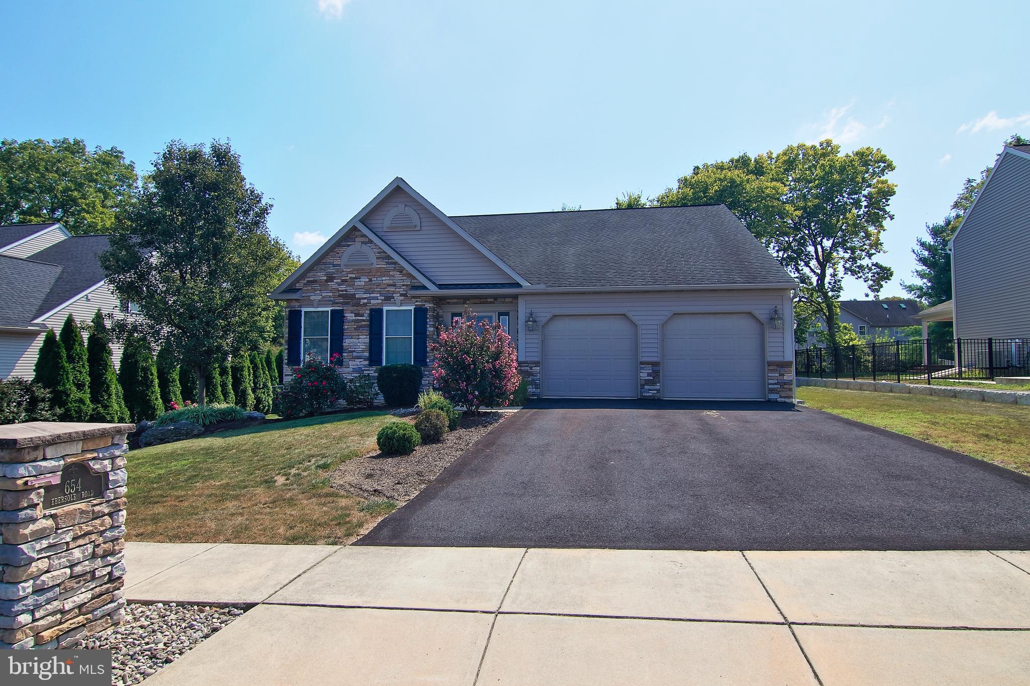 RIVER CREST - Residential