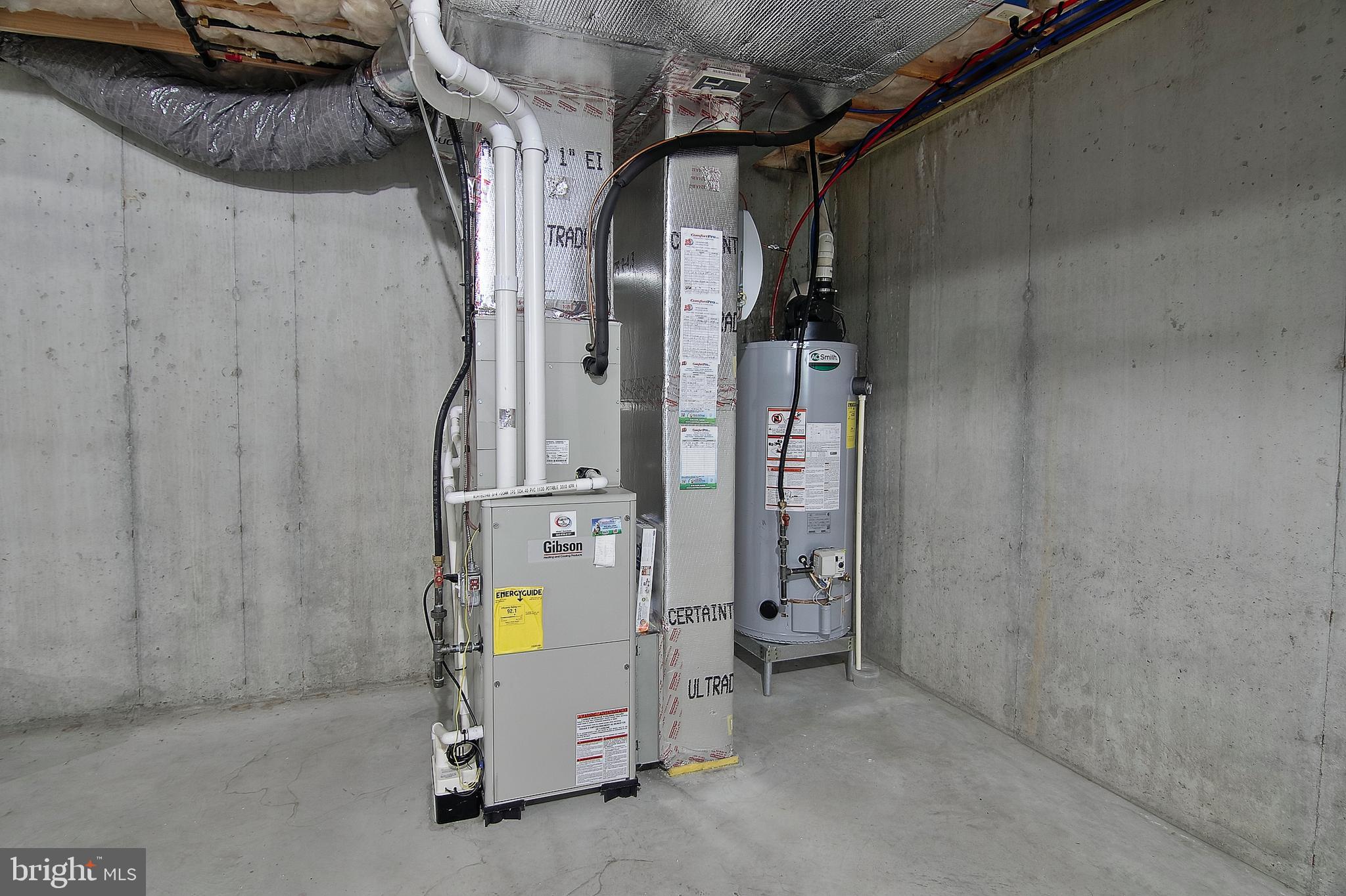 RIVER CREST - Residential