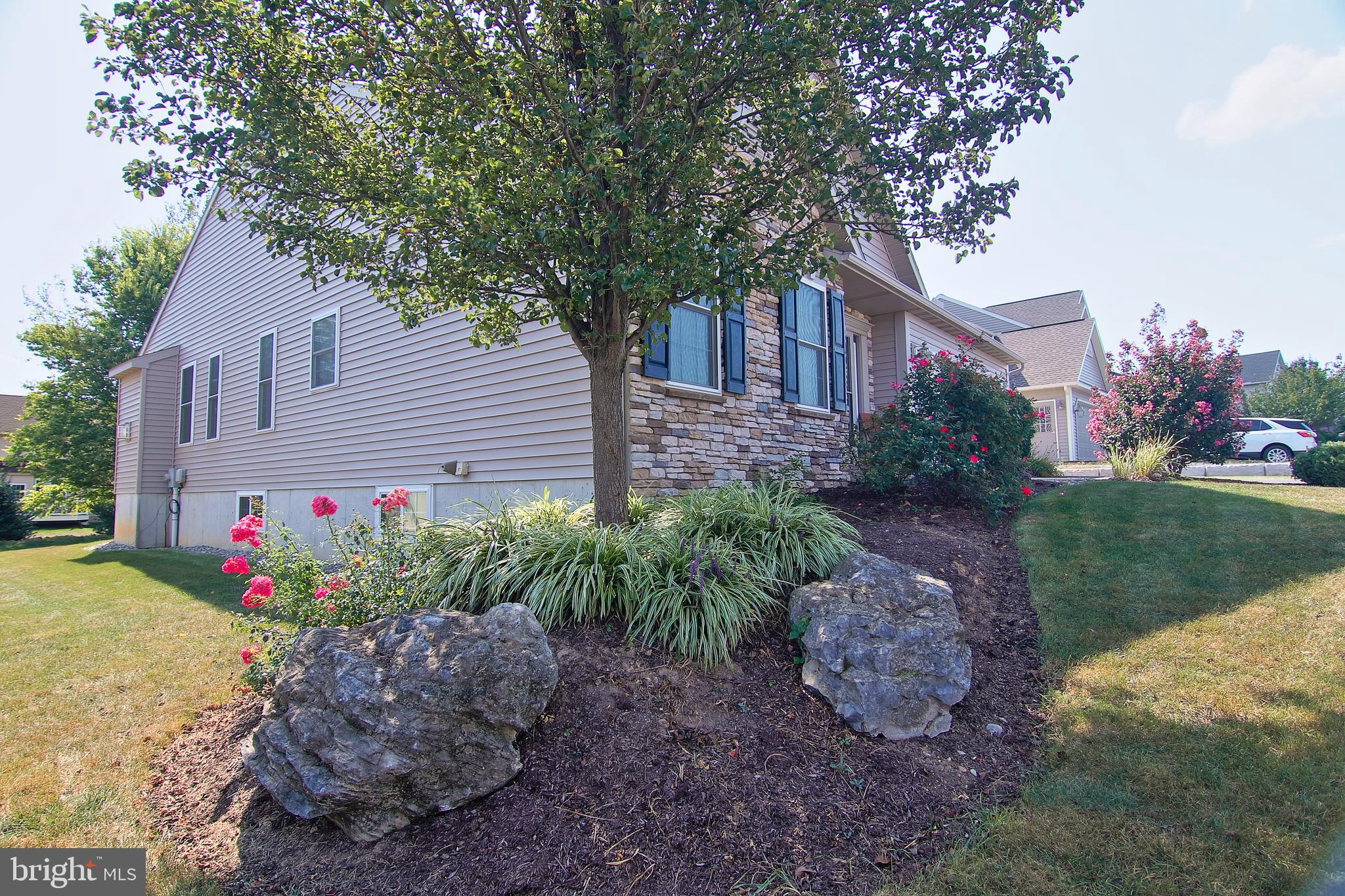 RIVER CREST - Residential