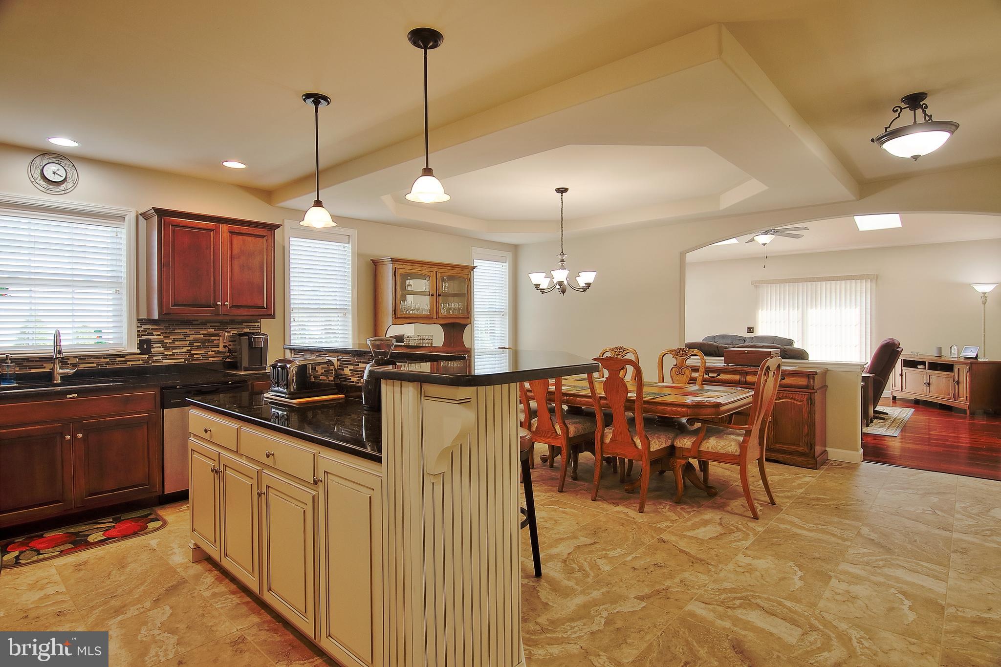 RIVER CREST - Residential