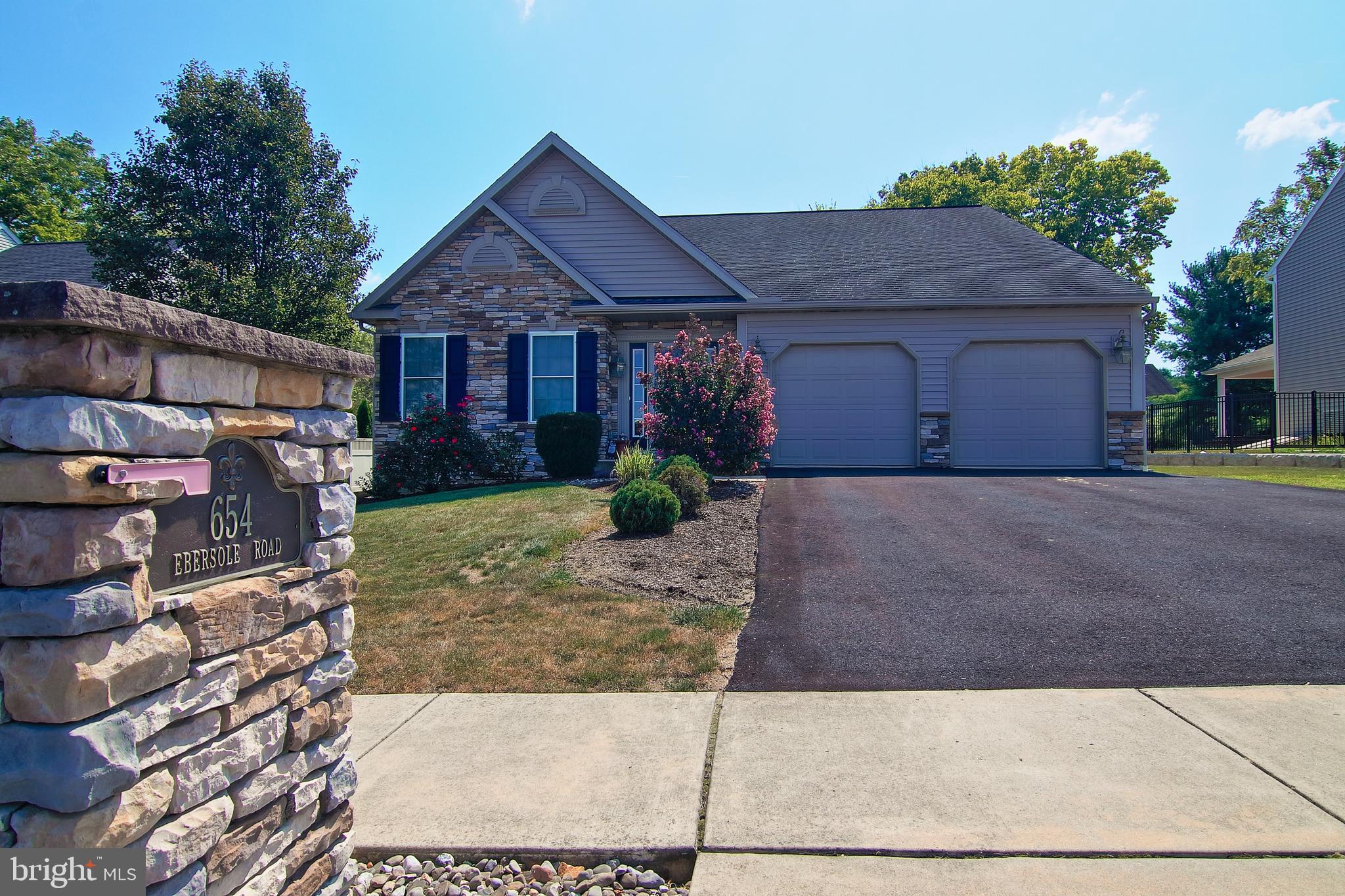 RIVER CREST - Residential