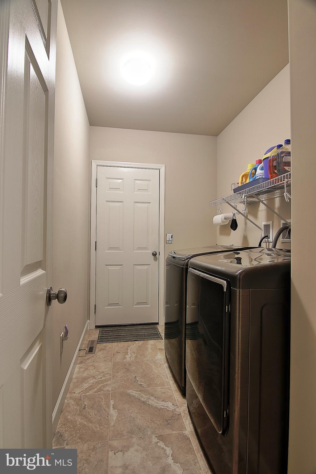 RIVER CREST - Residential