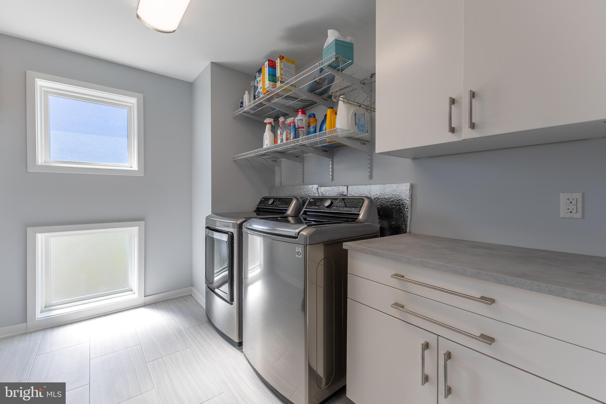 ROCKEY RIDGE - Residential