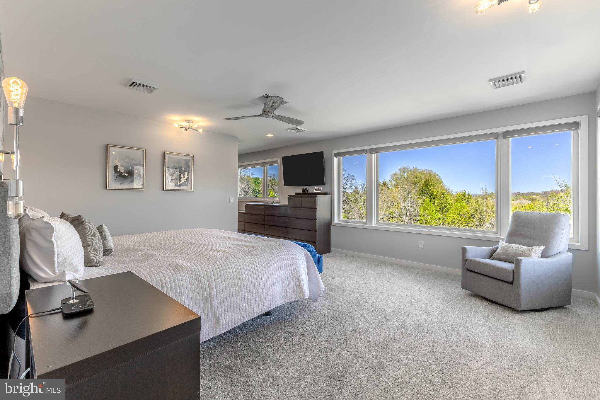 ROCKEY RIDGE - Residential